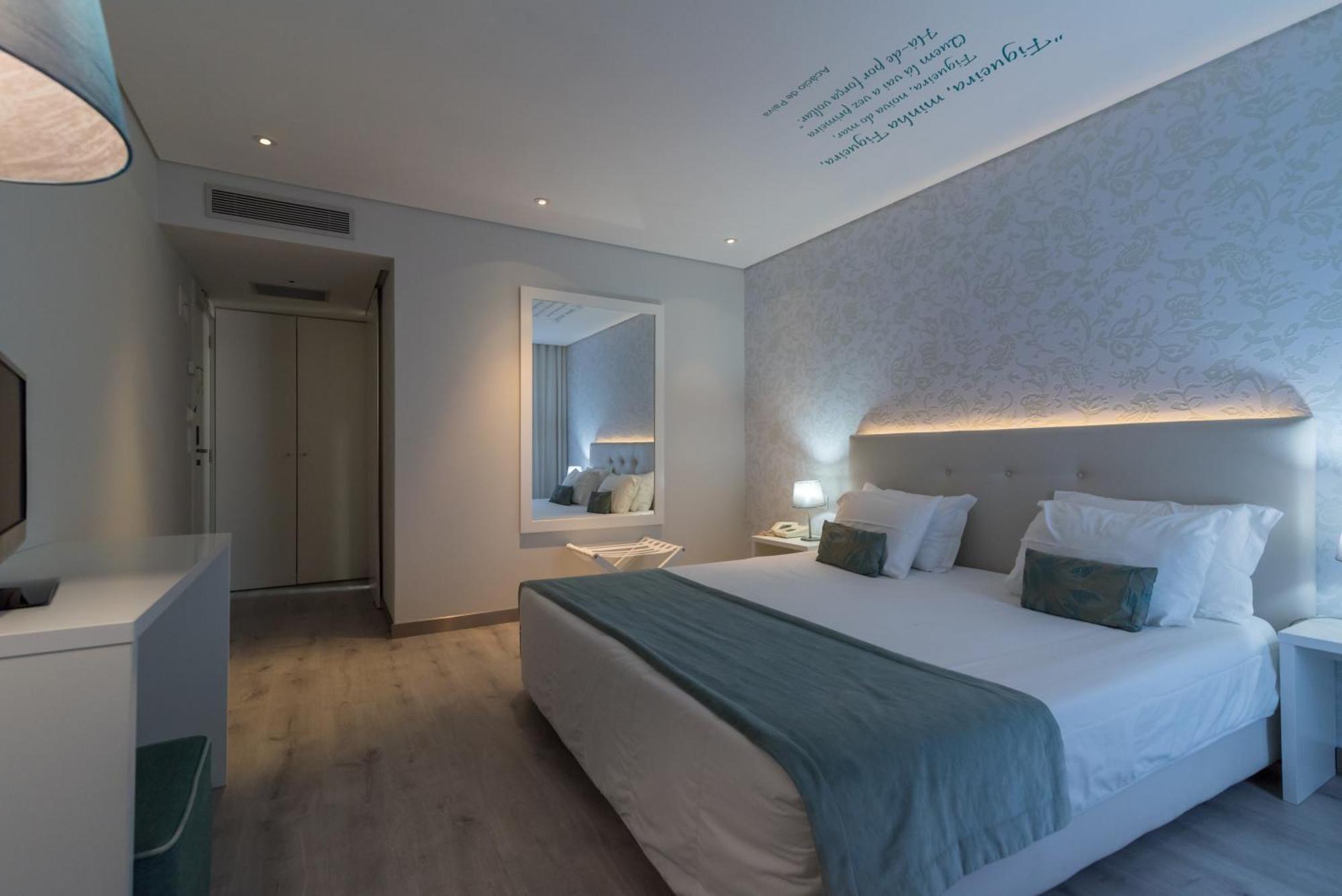 Quarto Duplo