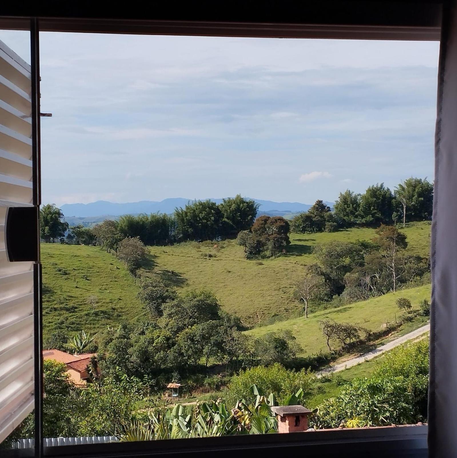 Quarto Duplo com Vista das Montanhas