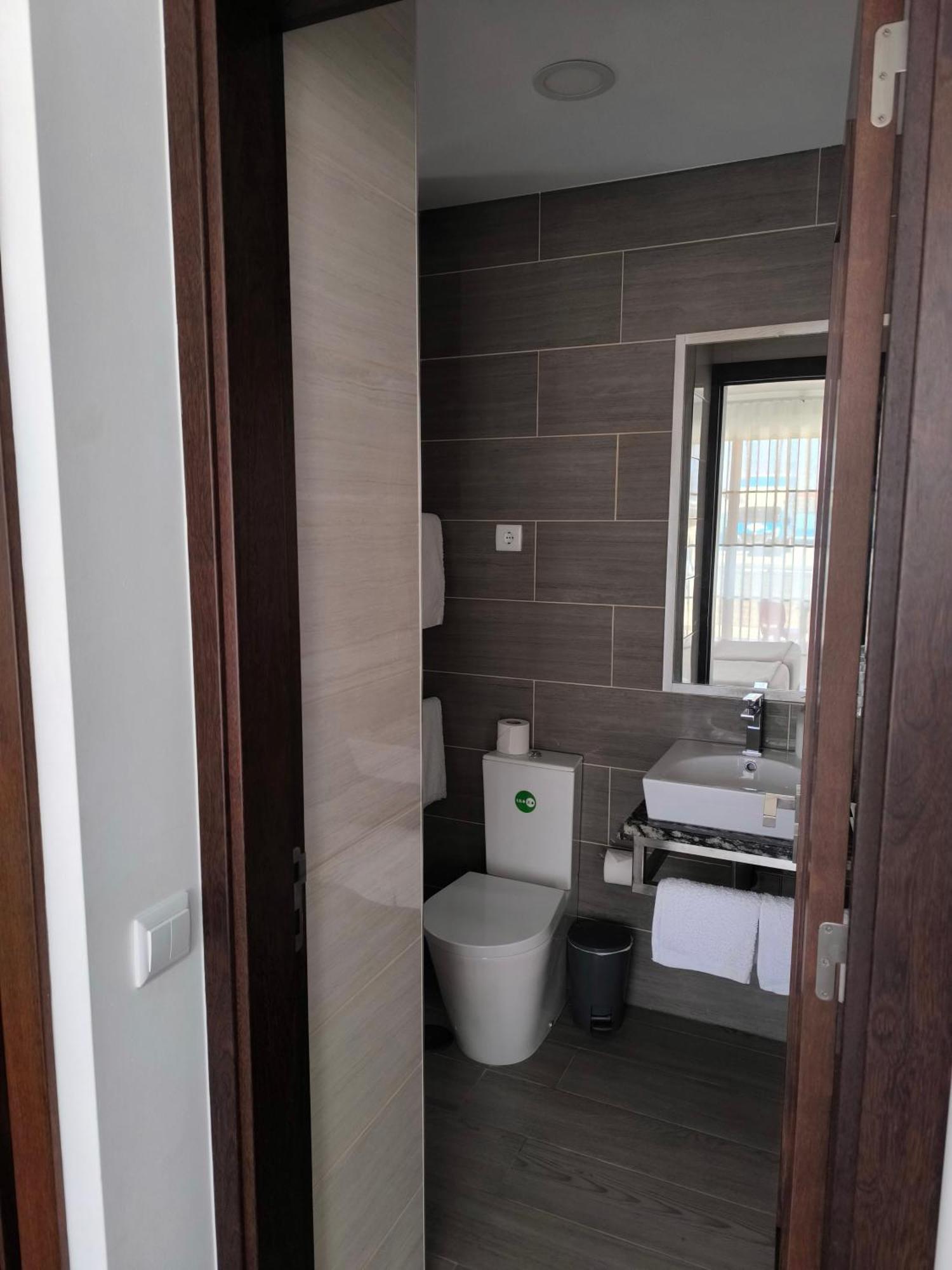 Quarto Twin Standard