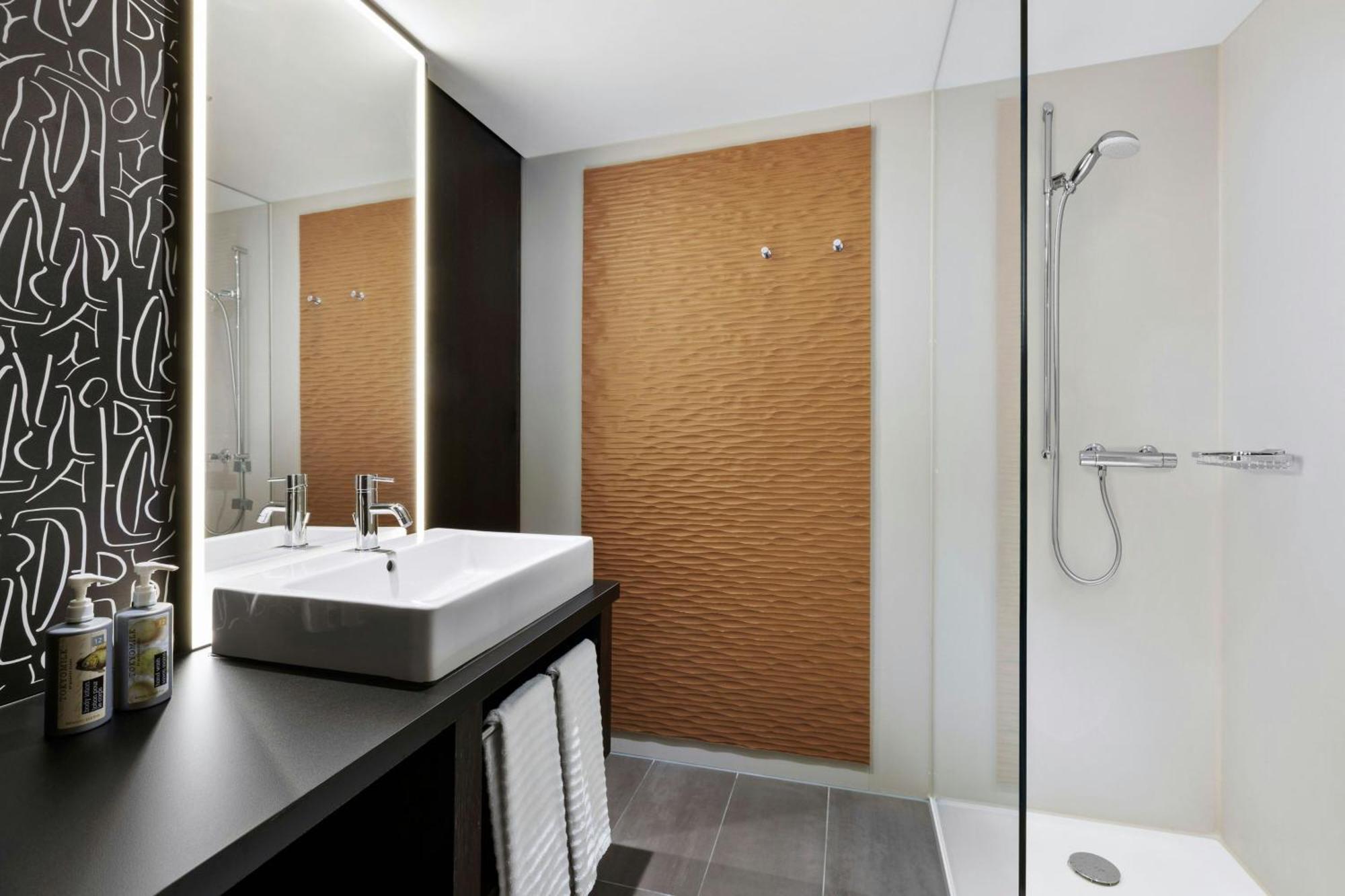 Habitación Doble Confort con cama grande