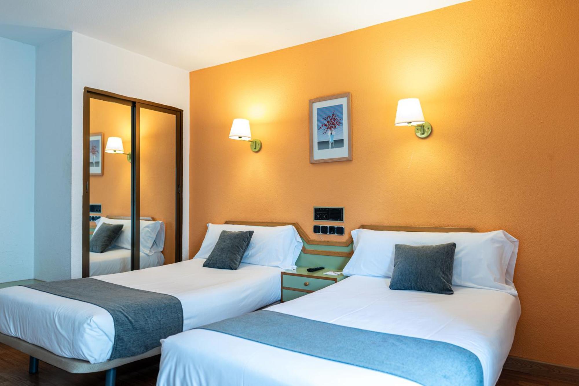 Triple Room,1665431737:JPEG