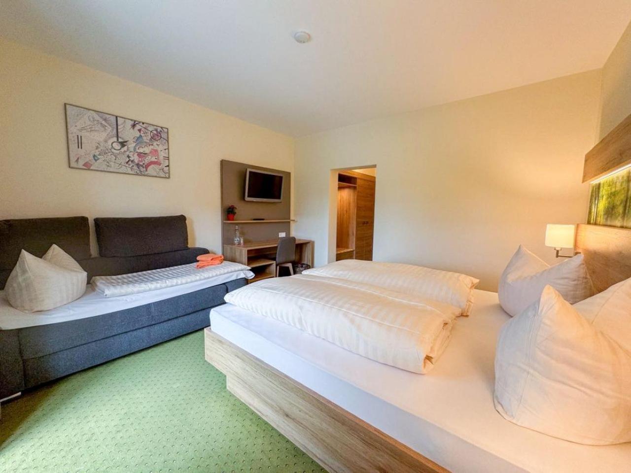 Dreibettzimmer