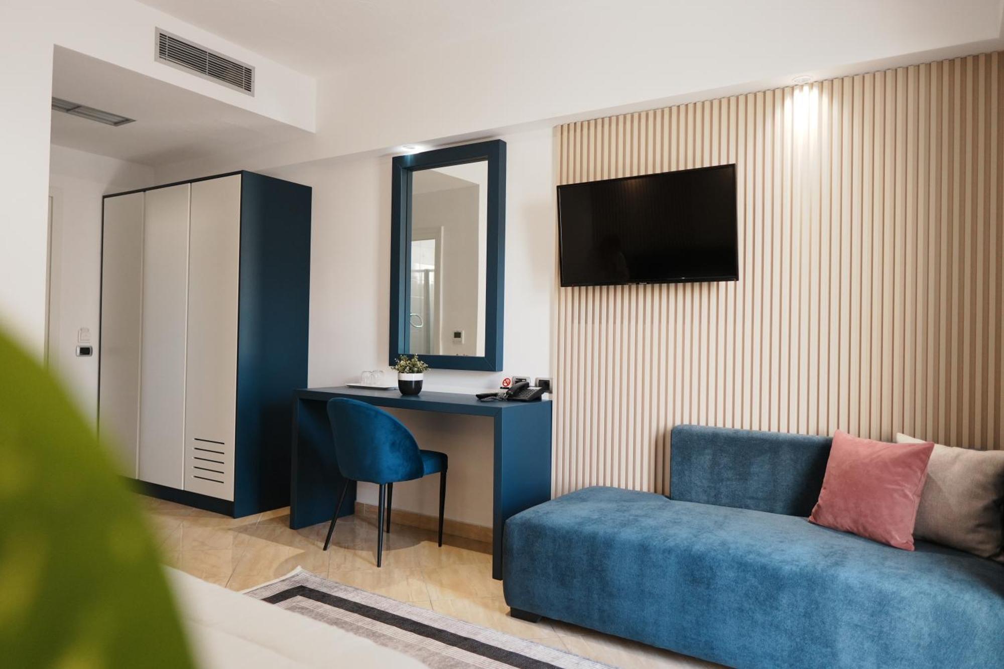 Double room with sofa bed only for children