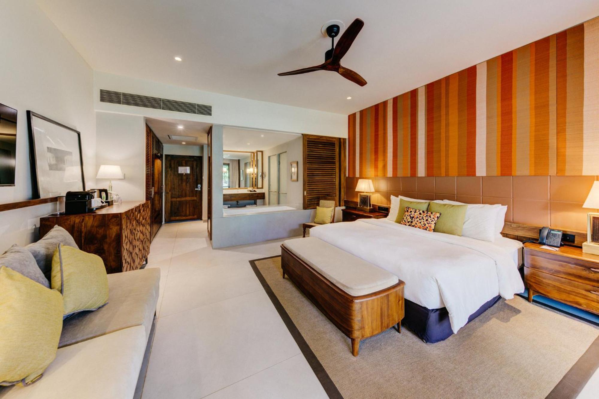 Premium Pool Access King - 20% discount on SPA & 10% off on F&B