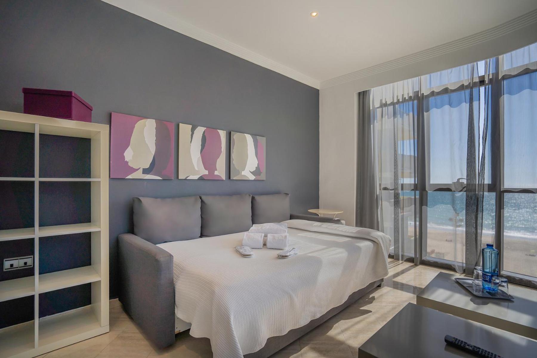 Apartamento de 1 dormitorio con vistas al mar