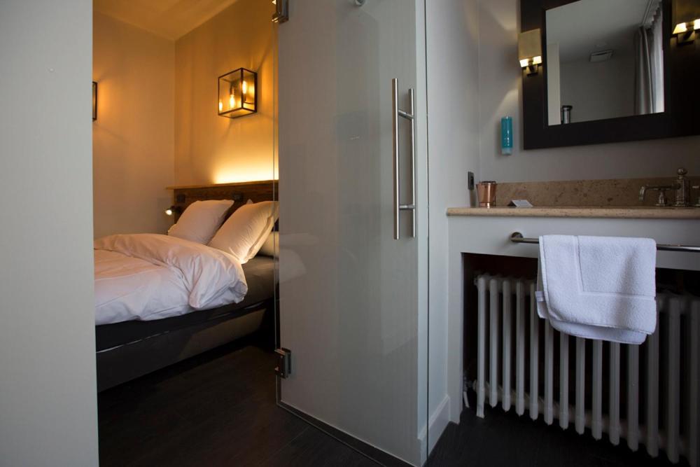 Doppelzimmer mit Balkon