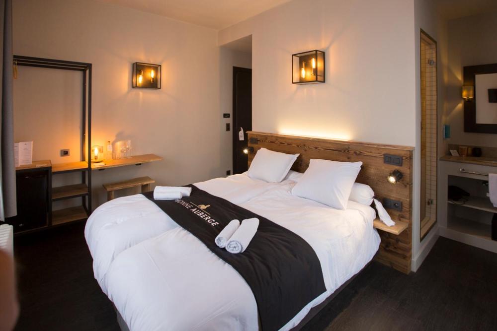 Zweibettzimmer mit Balkon
