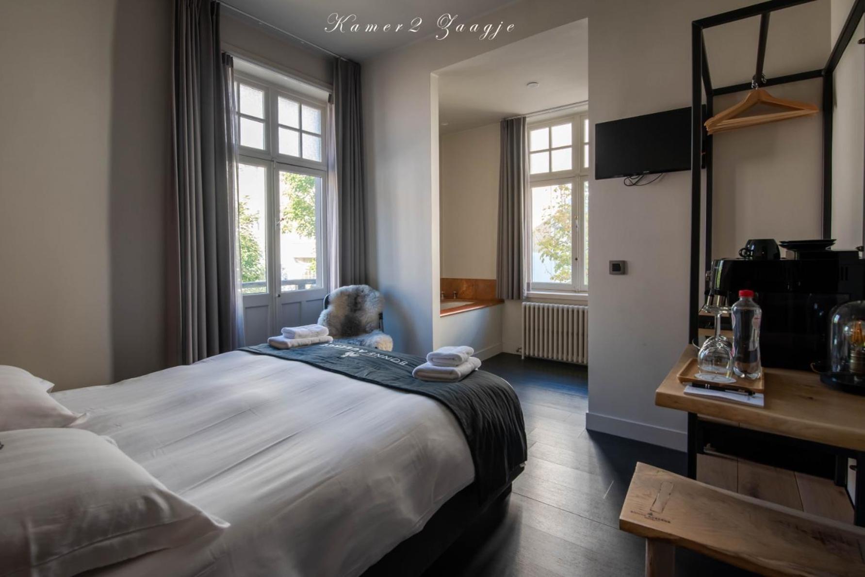 Doppelzimmer mit Balkon