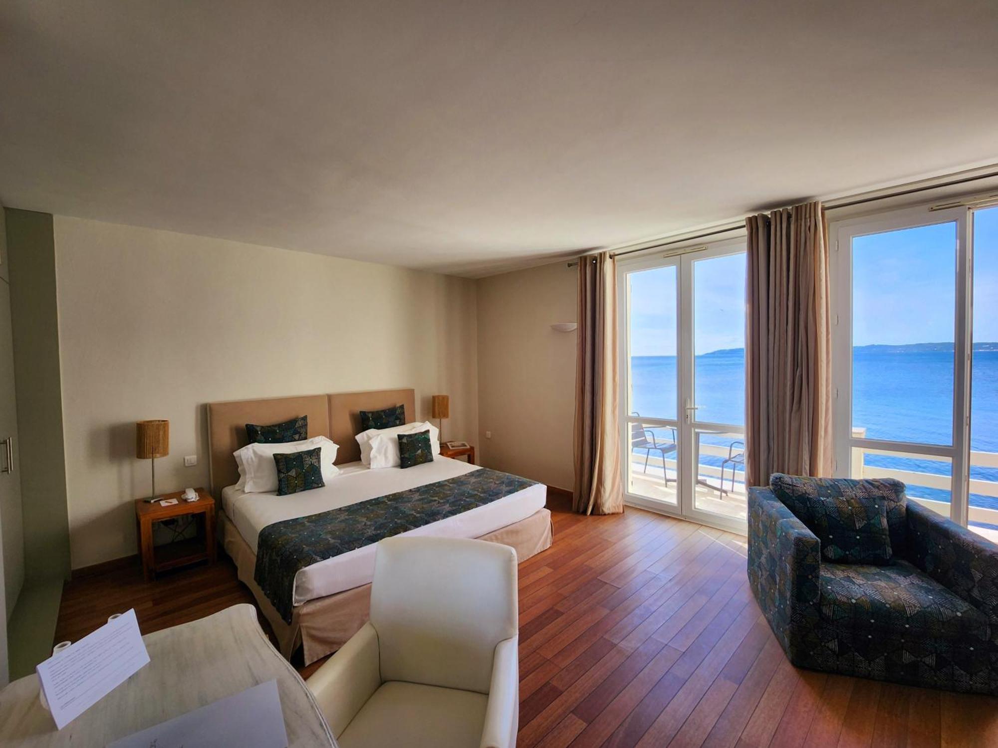 Suite Junior avec Terrasse et Vue sur la Mer