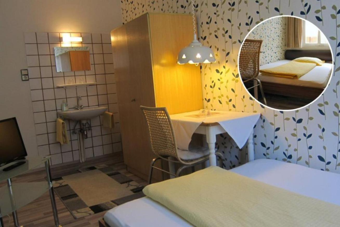 Doppelzimmer mit Gemeinschaftsbad