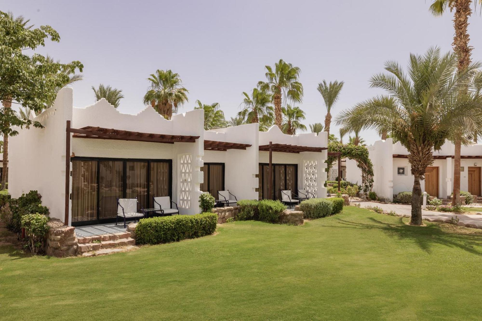 Standard, Queen or Twin Room Garden View