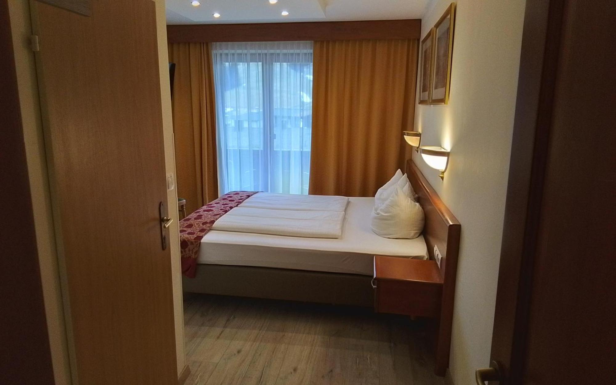 Doppelzimmer mit Balkon