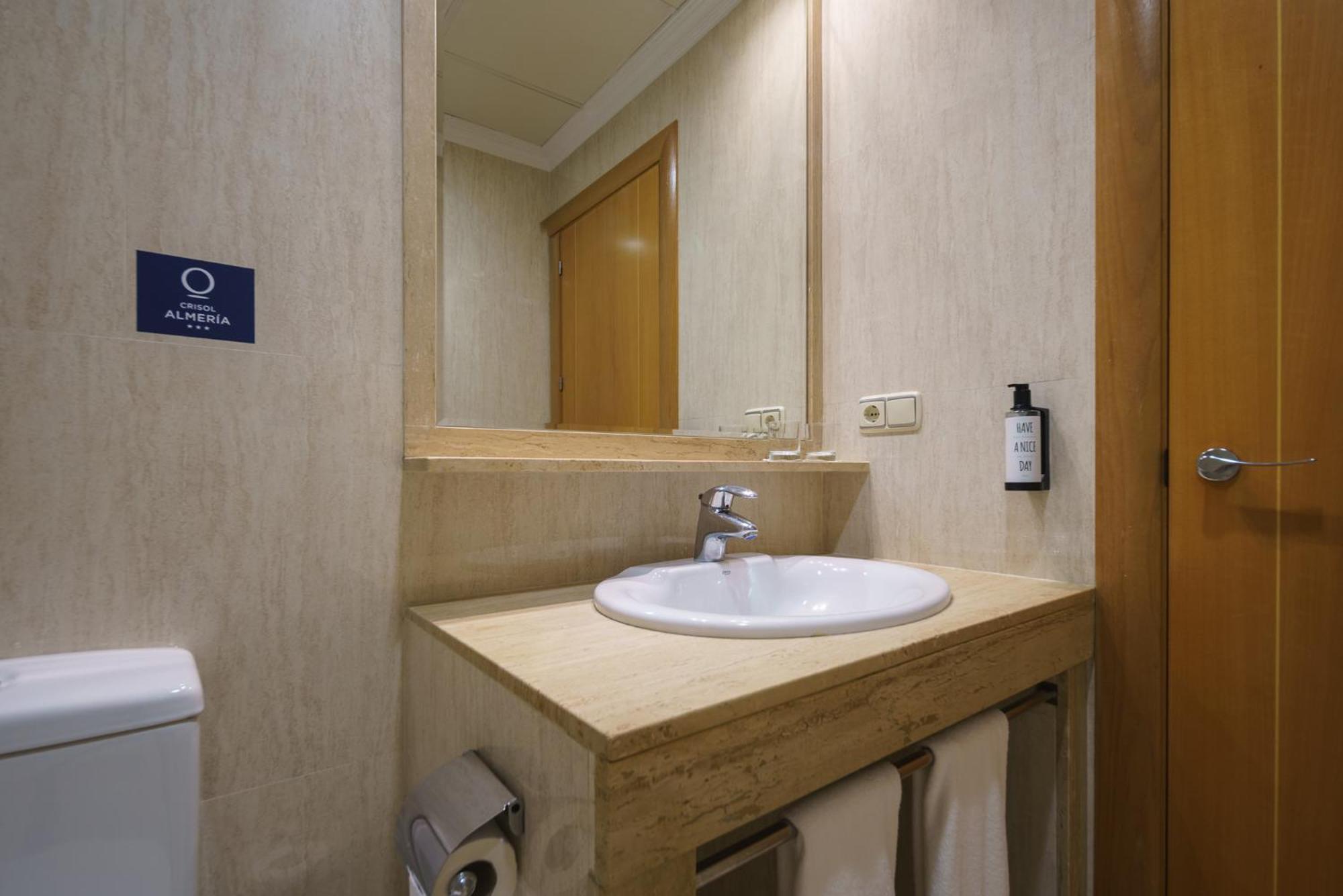 Single Room,1669016786:JPEG