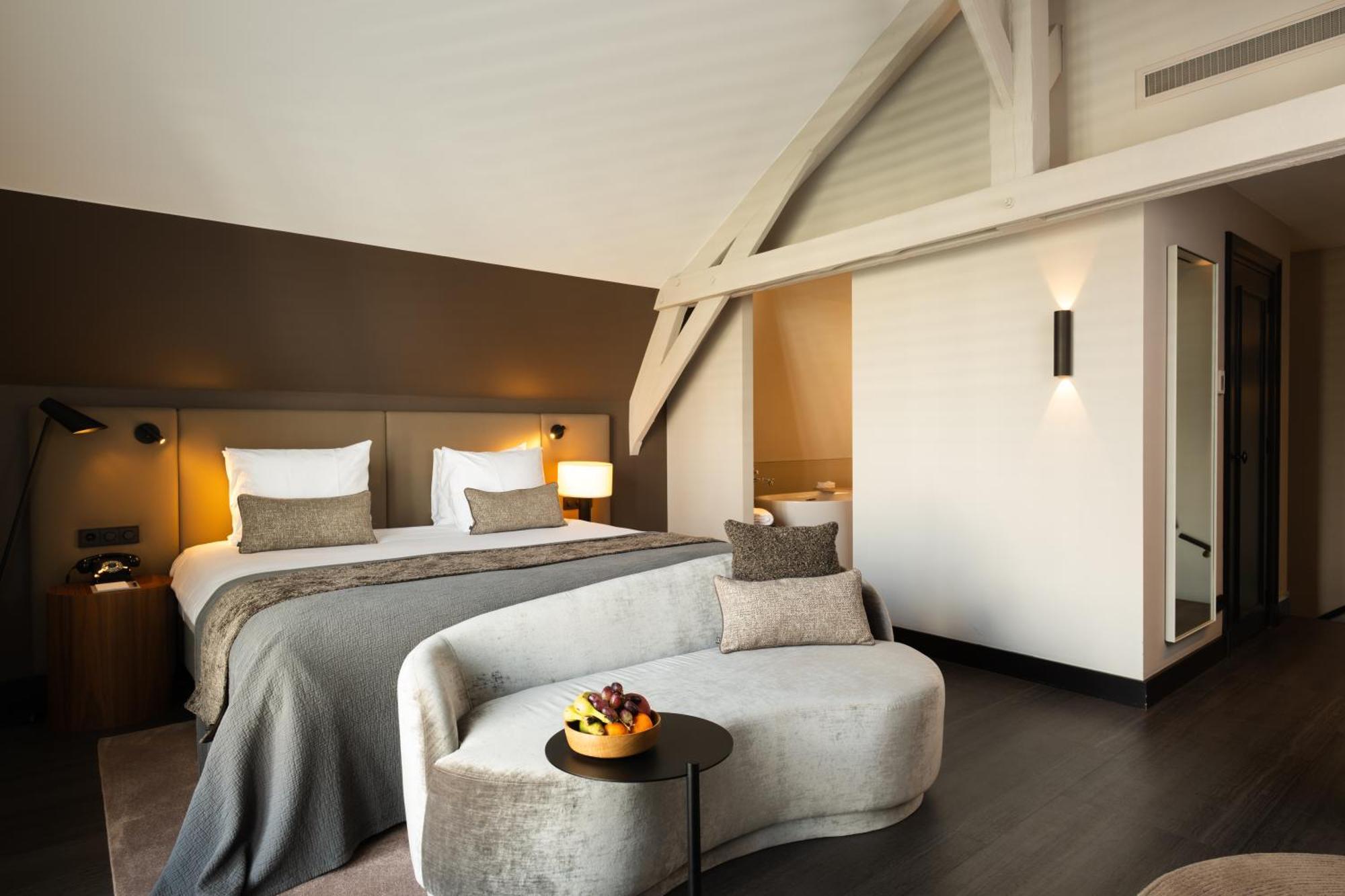 Jean Suite