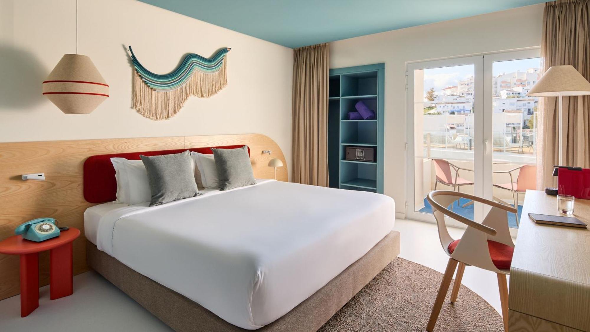 Standaard Kamer met Kingsize Bed en Balkon