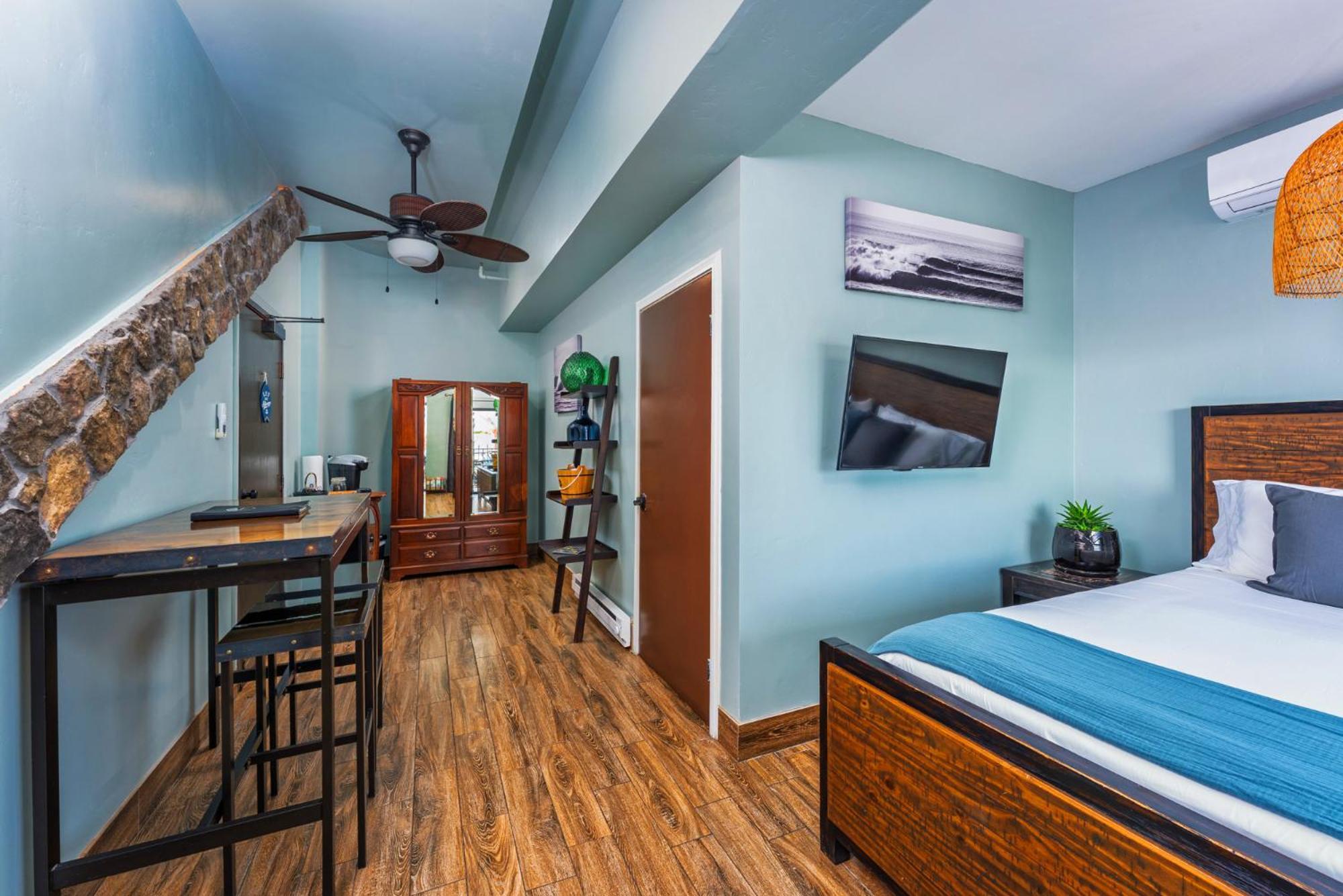King Room with Balcony