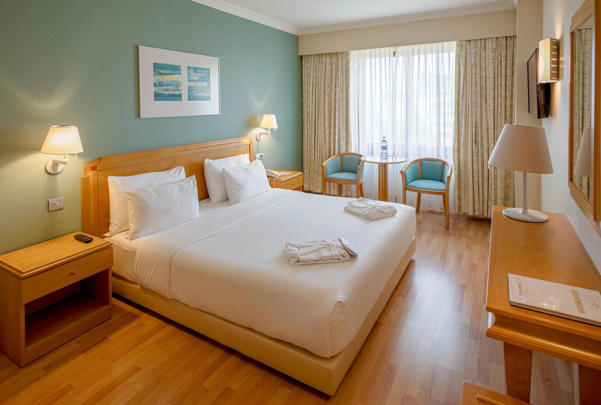 Chambre Double ou Lits Jumeaux avec Lit d'Appoint