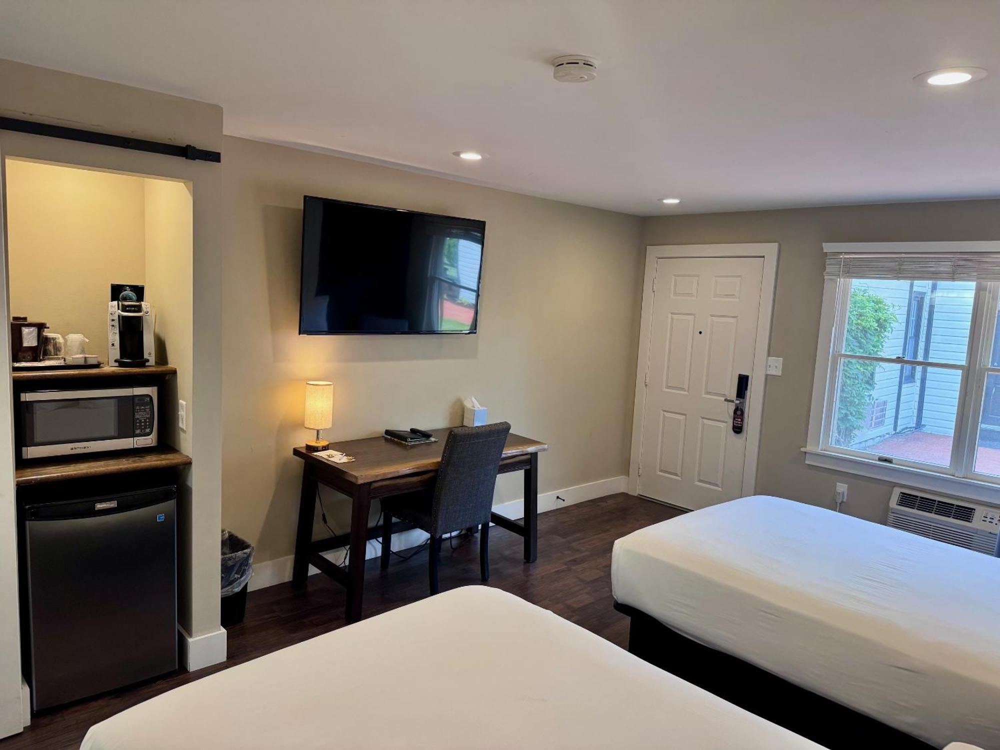 Two Double Beds – Farmhouse