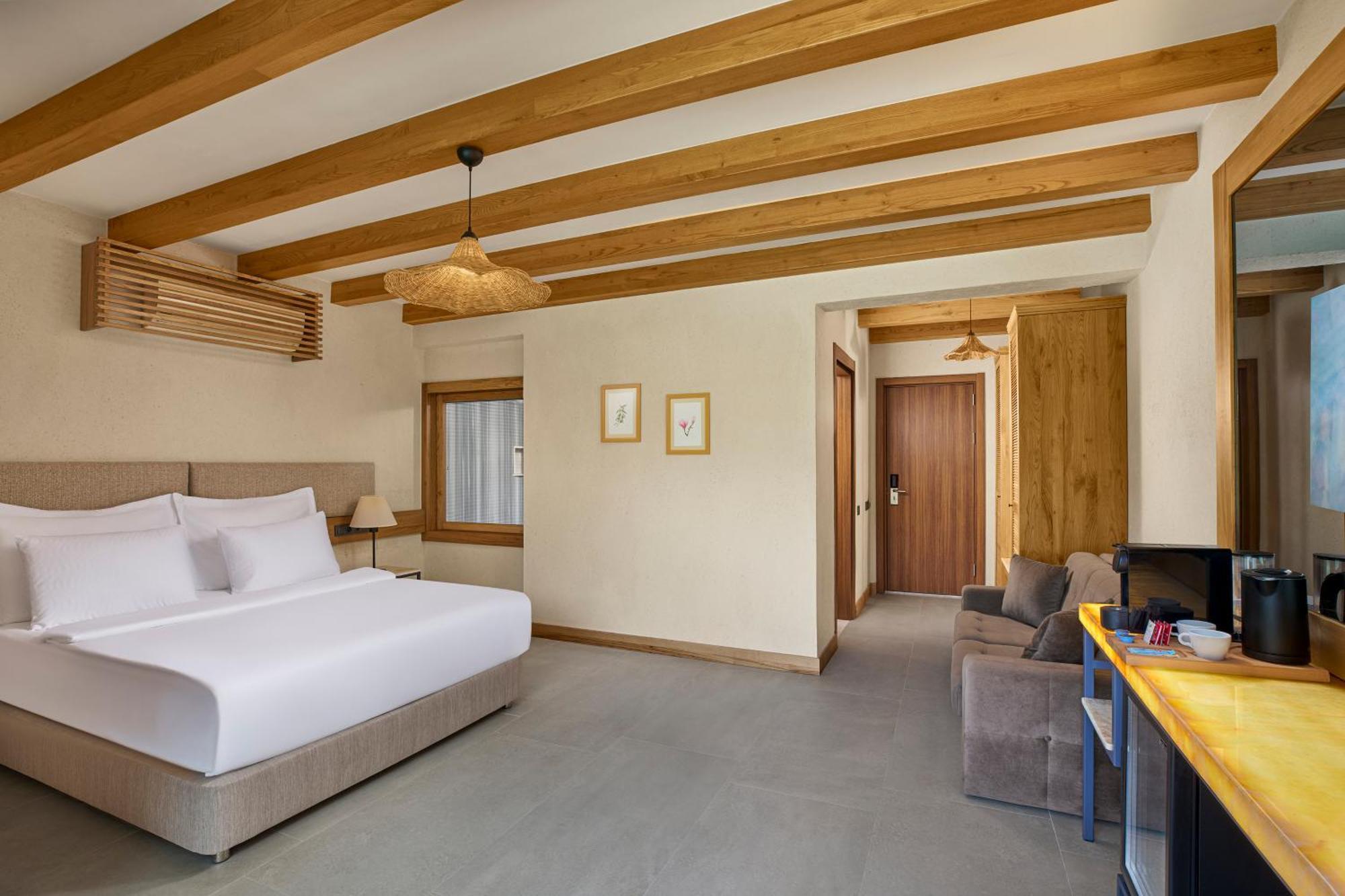Deluxe Doppel-/Zweibettzimmer mit Zugang zum Pool