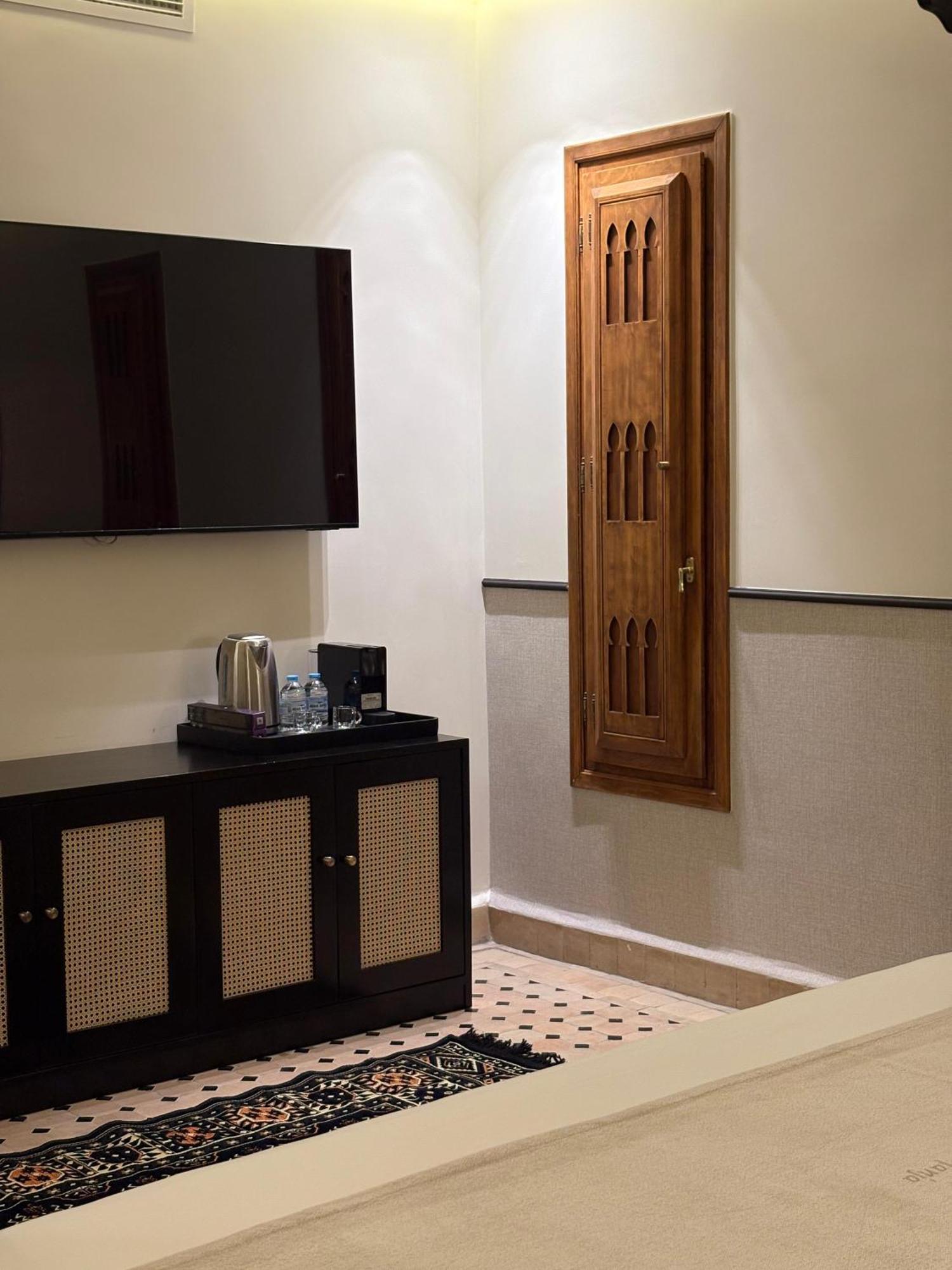 Junior Suite,1681729600:JPEG