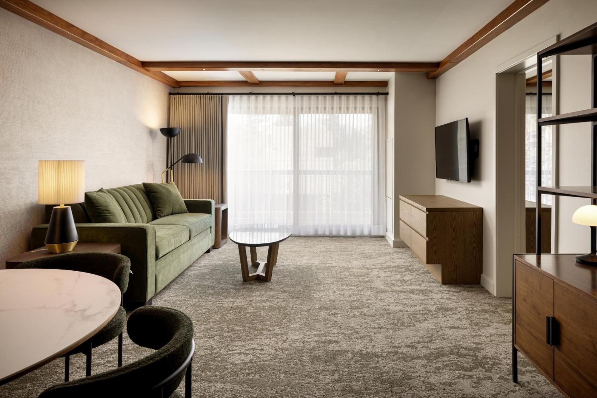 Executive King Suite,1682932228:JPEG