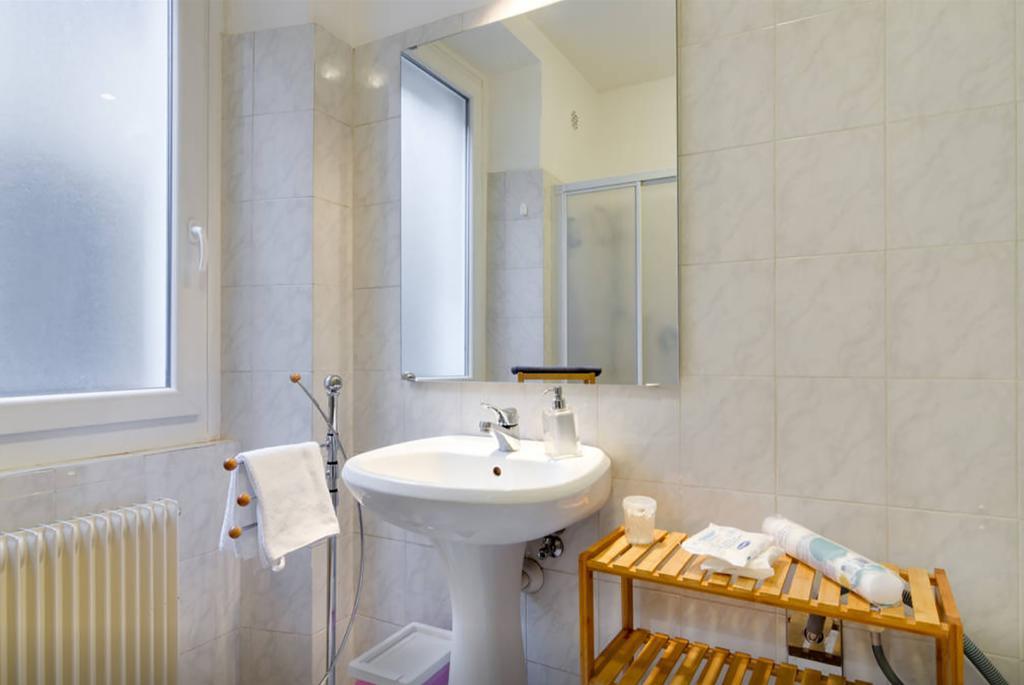 Camera Familiare con Bagno Privato