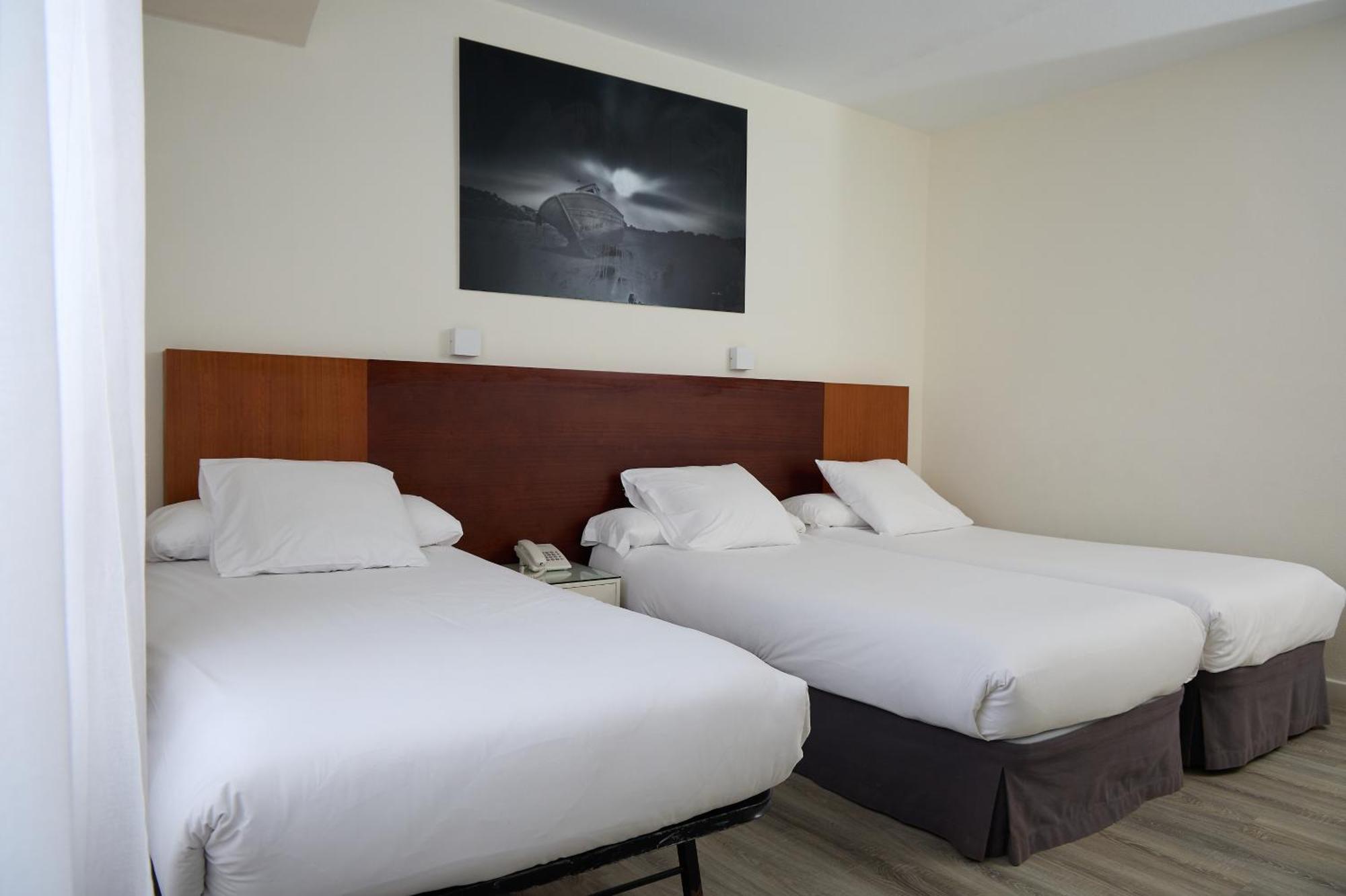 Quarto Familiar com Vista Mar