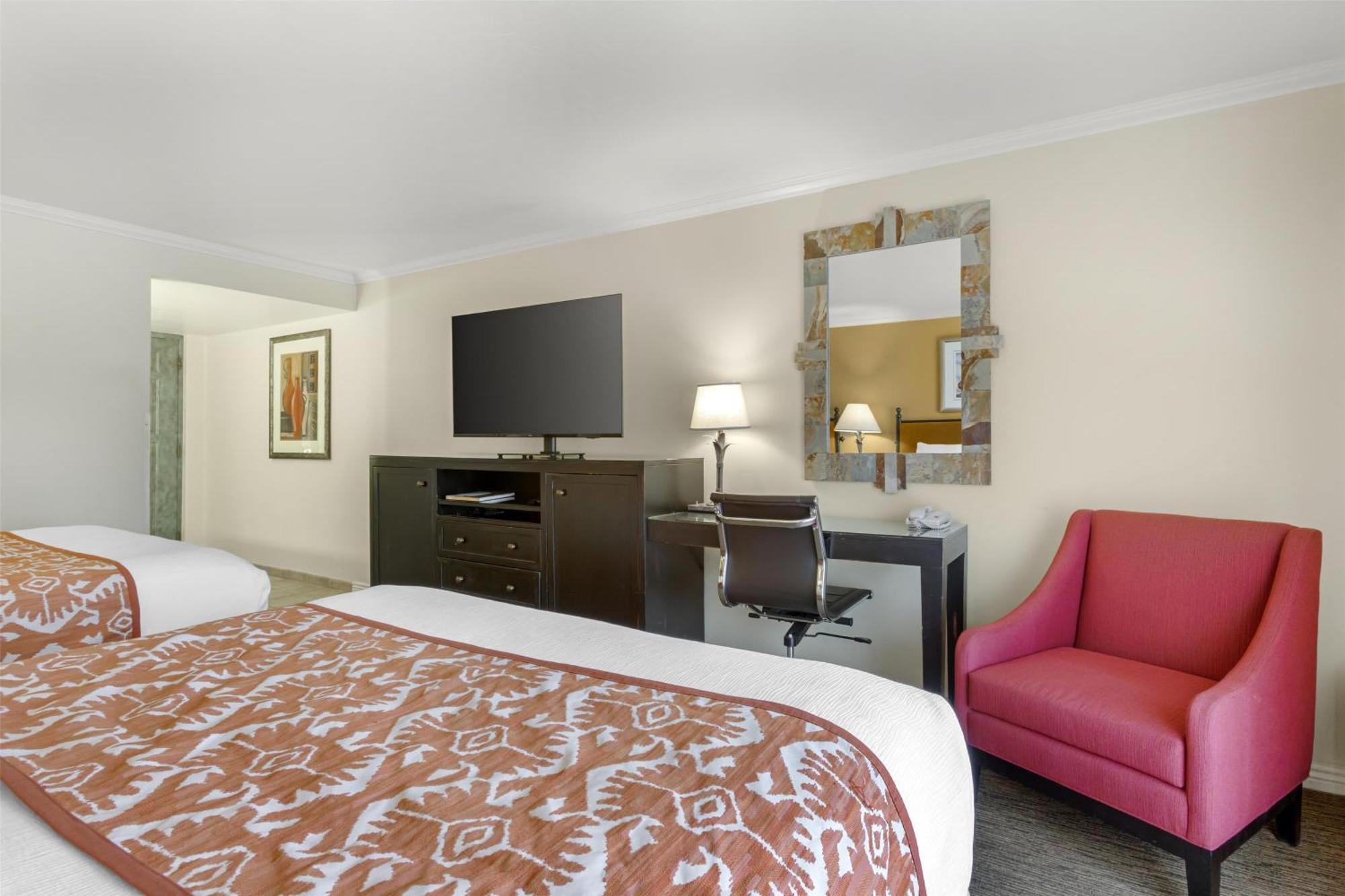 Queen Room with Two Queen Beds with Balcony - Non smoking