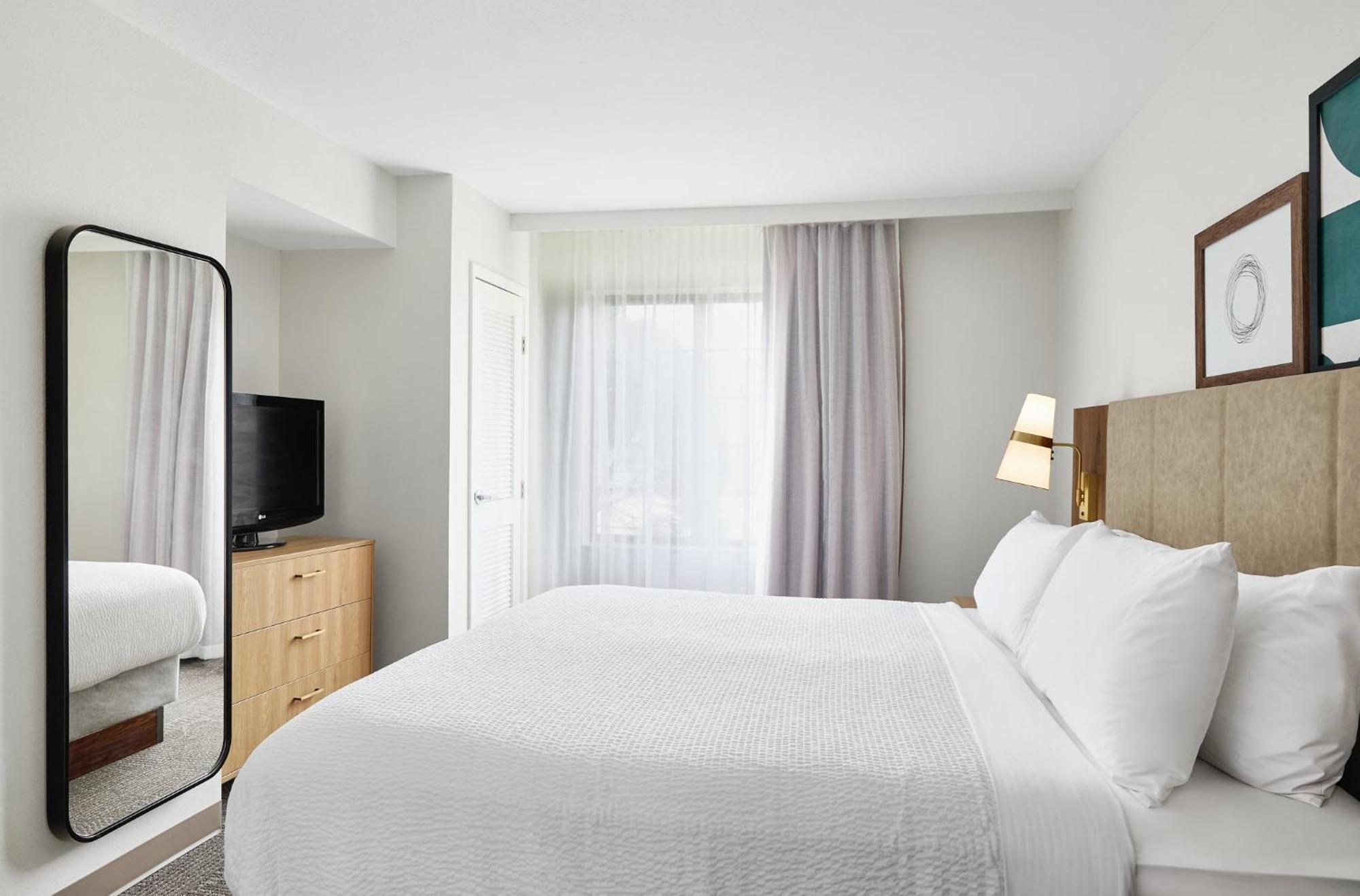 One-Bedroom Suite