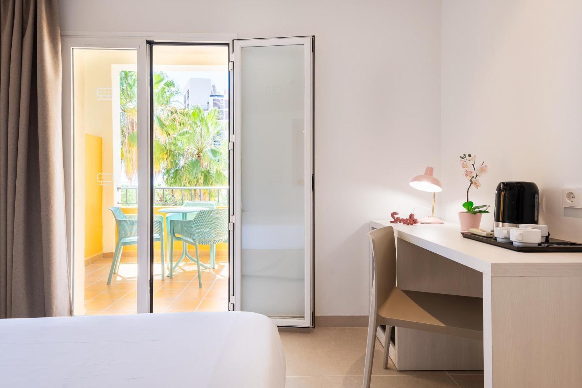 Doppelzimmer mit Zustellbett und Meerblick