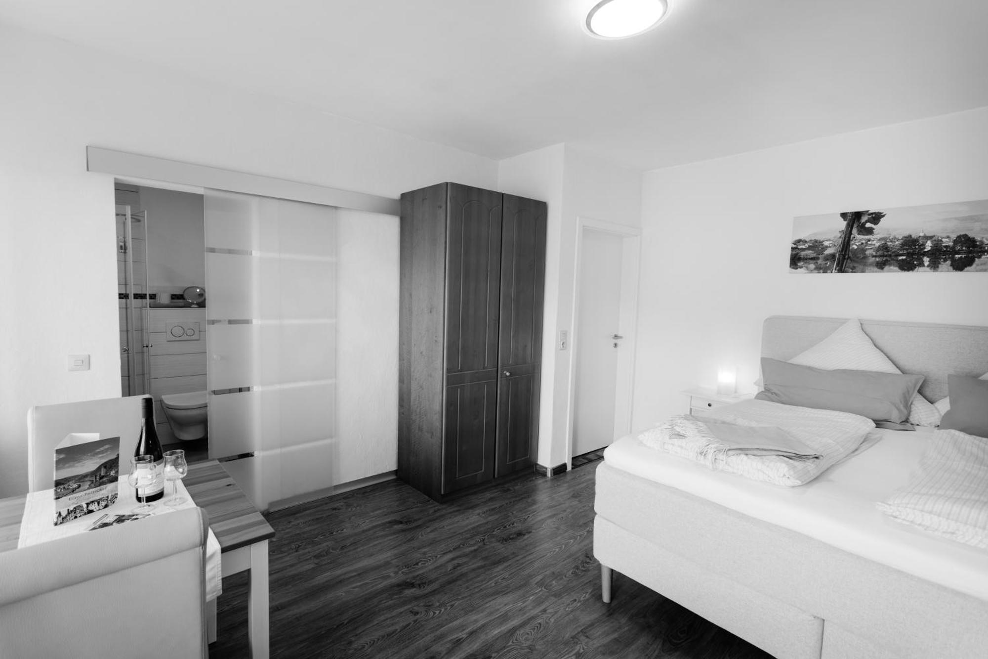 Double Room,1687451822:JPEG