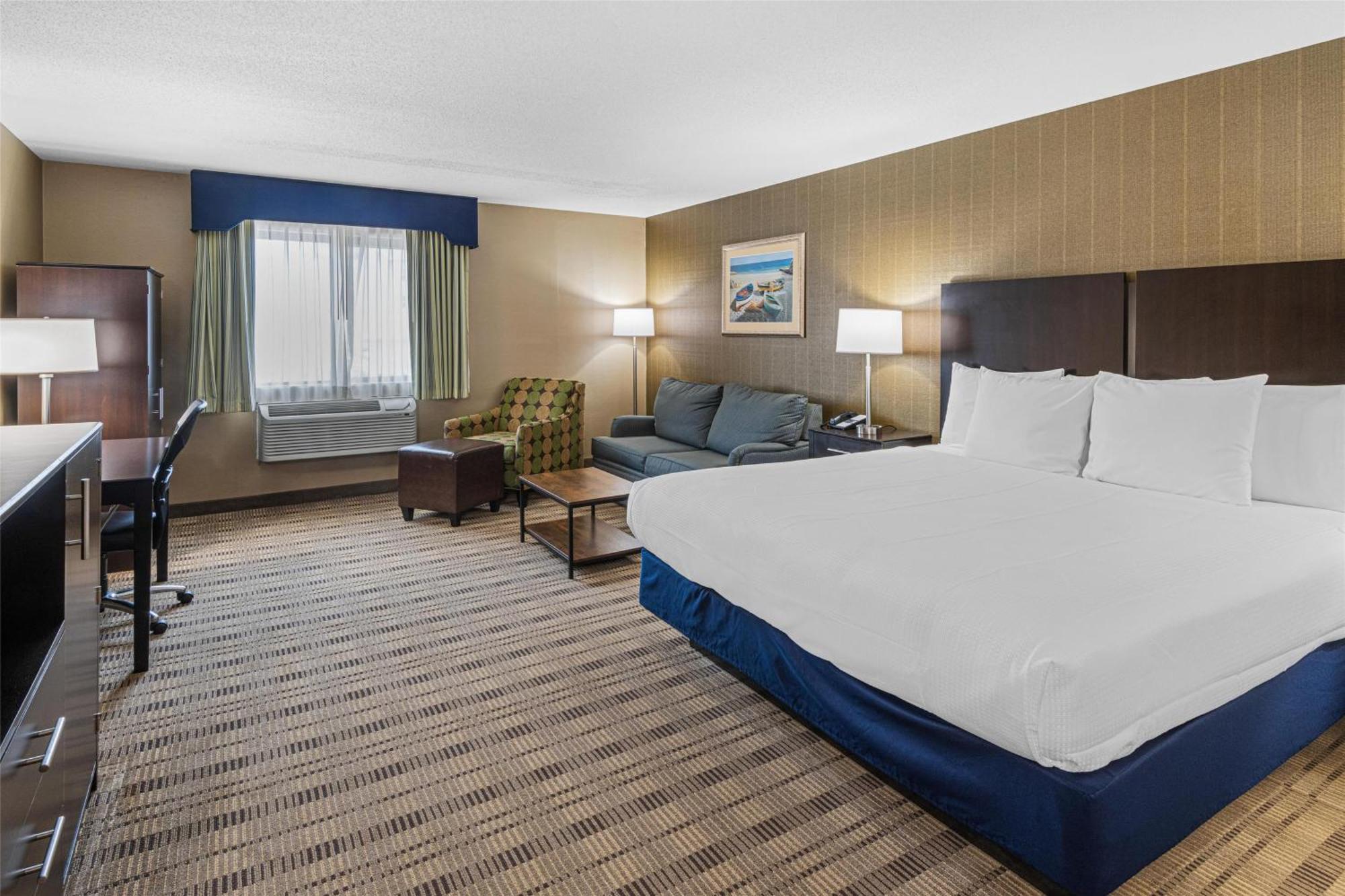 King Suite with Sofa Bed - Non-Smoking