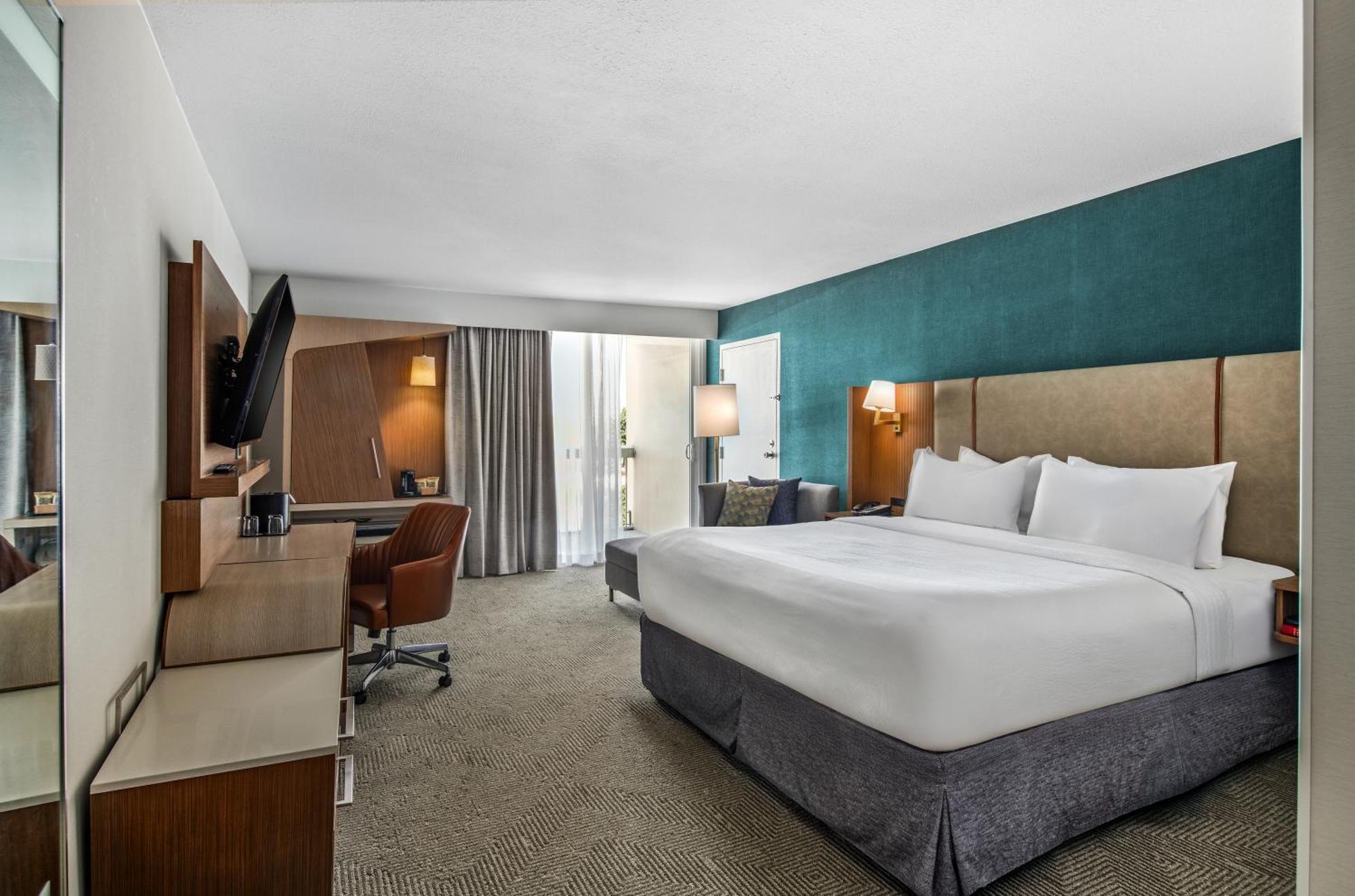 Standard King Room