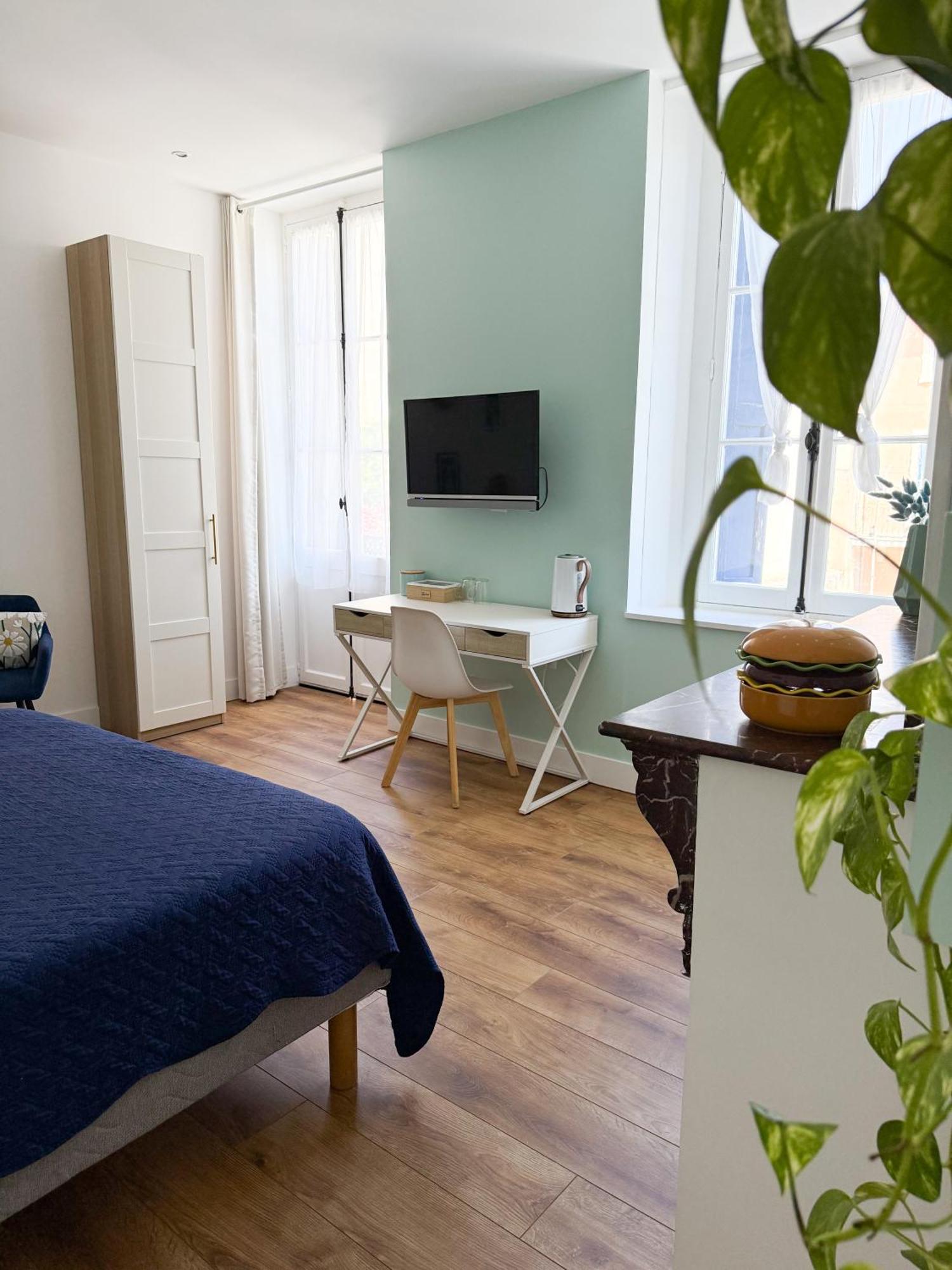 Chambre Lit Queen-Size avec Balcon