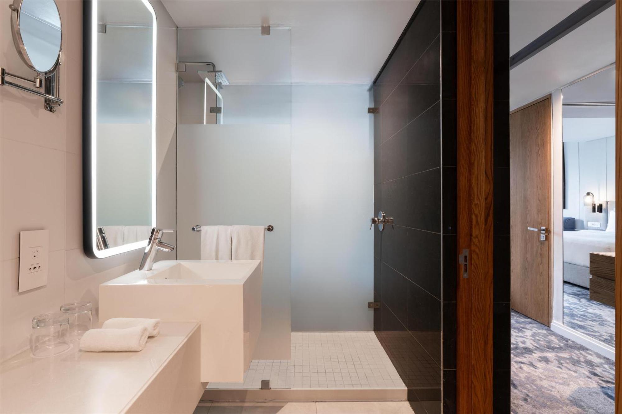 Junior Suite met Balkon en Uitzicht op de Bergen