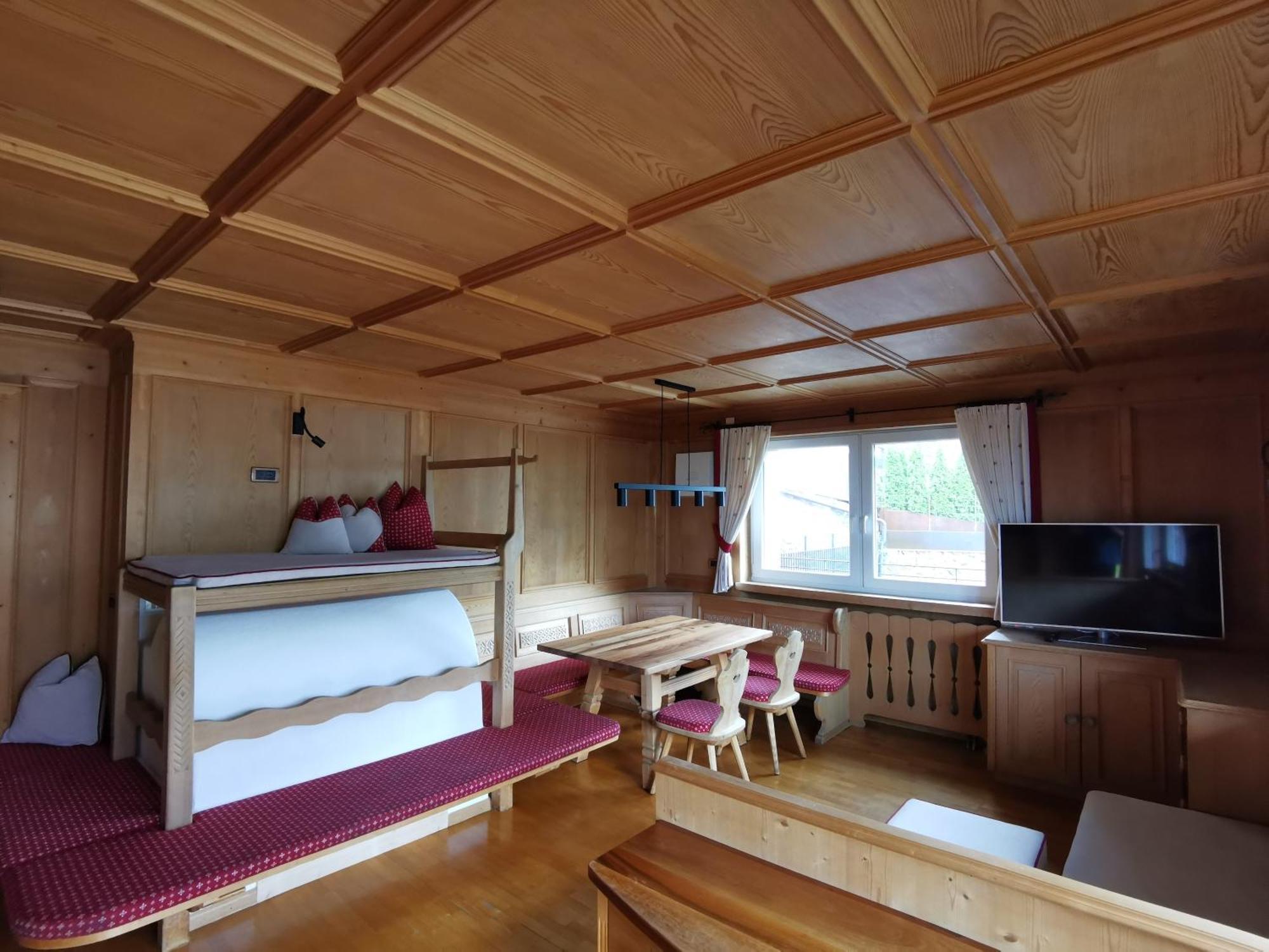 Appartamento con 2 Camere da Letto e Balcone