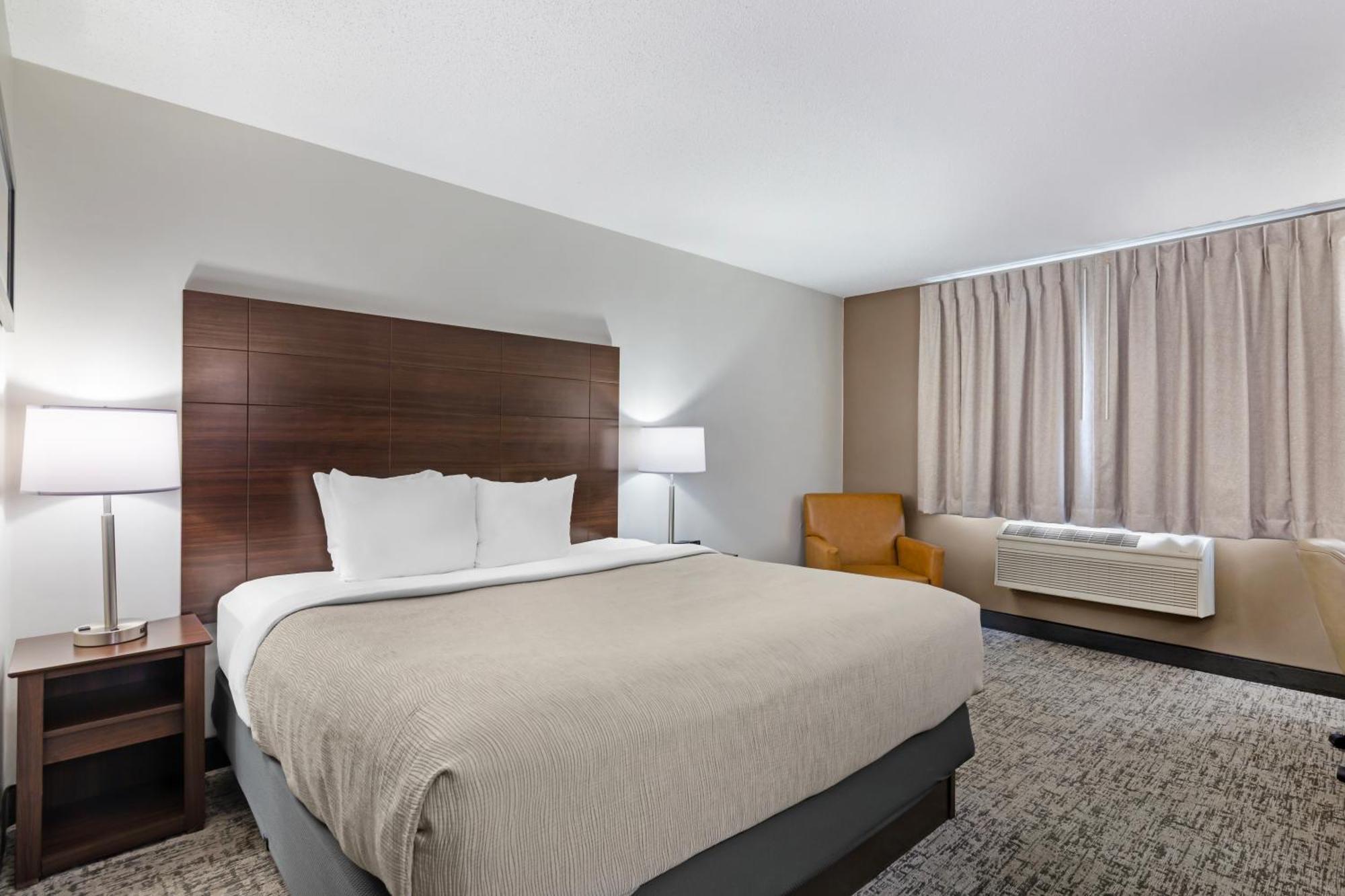 Queen Room - Accessible/Nonsmoking