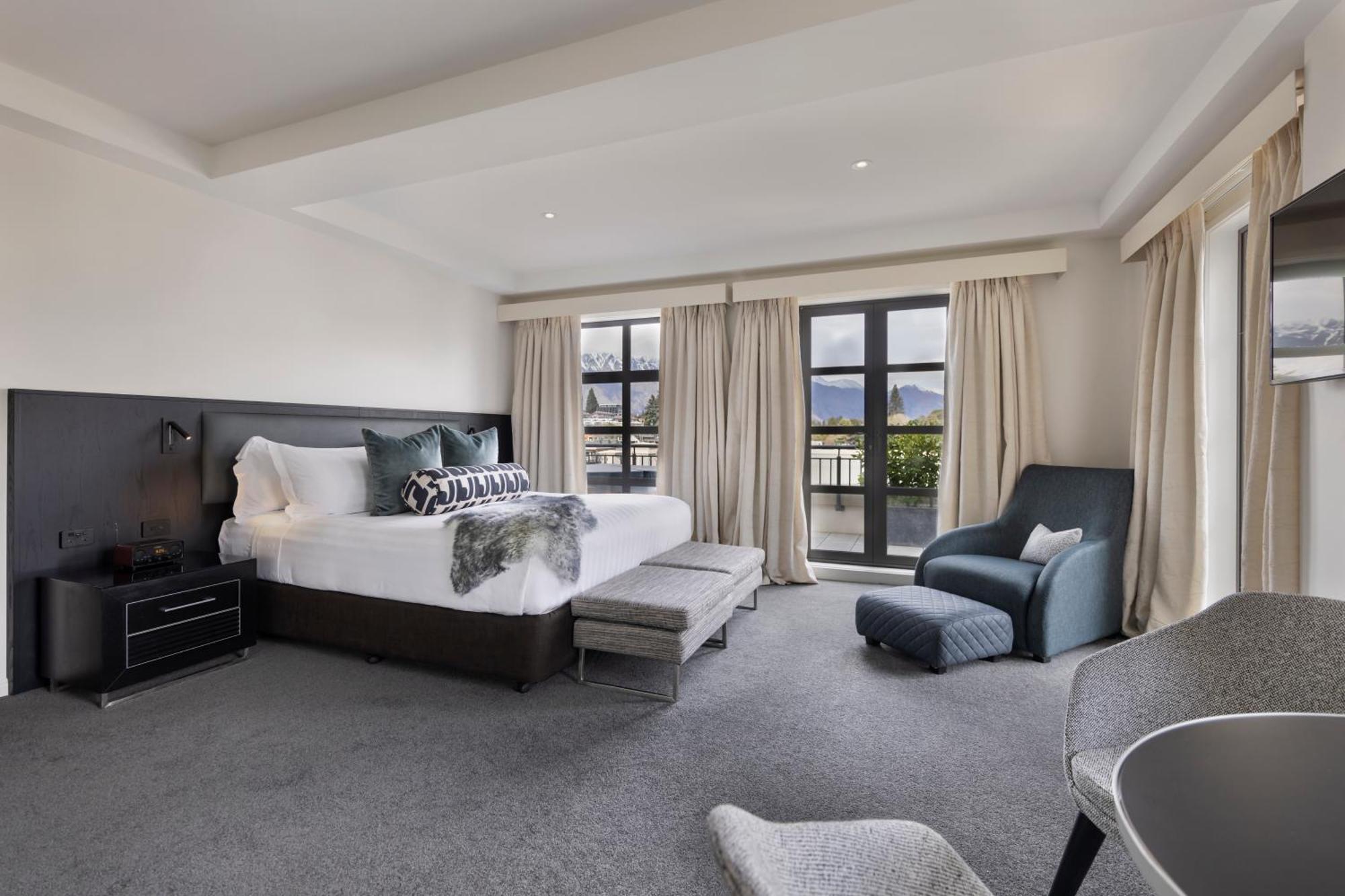 Suite Lit King-Size Prestige avec Vue