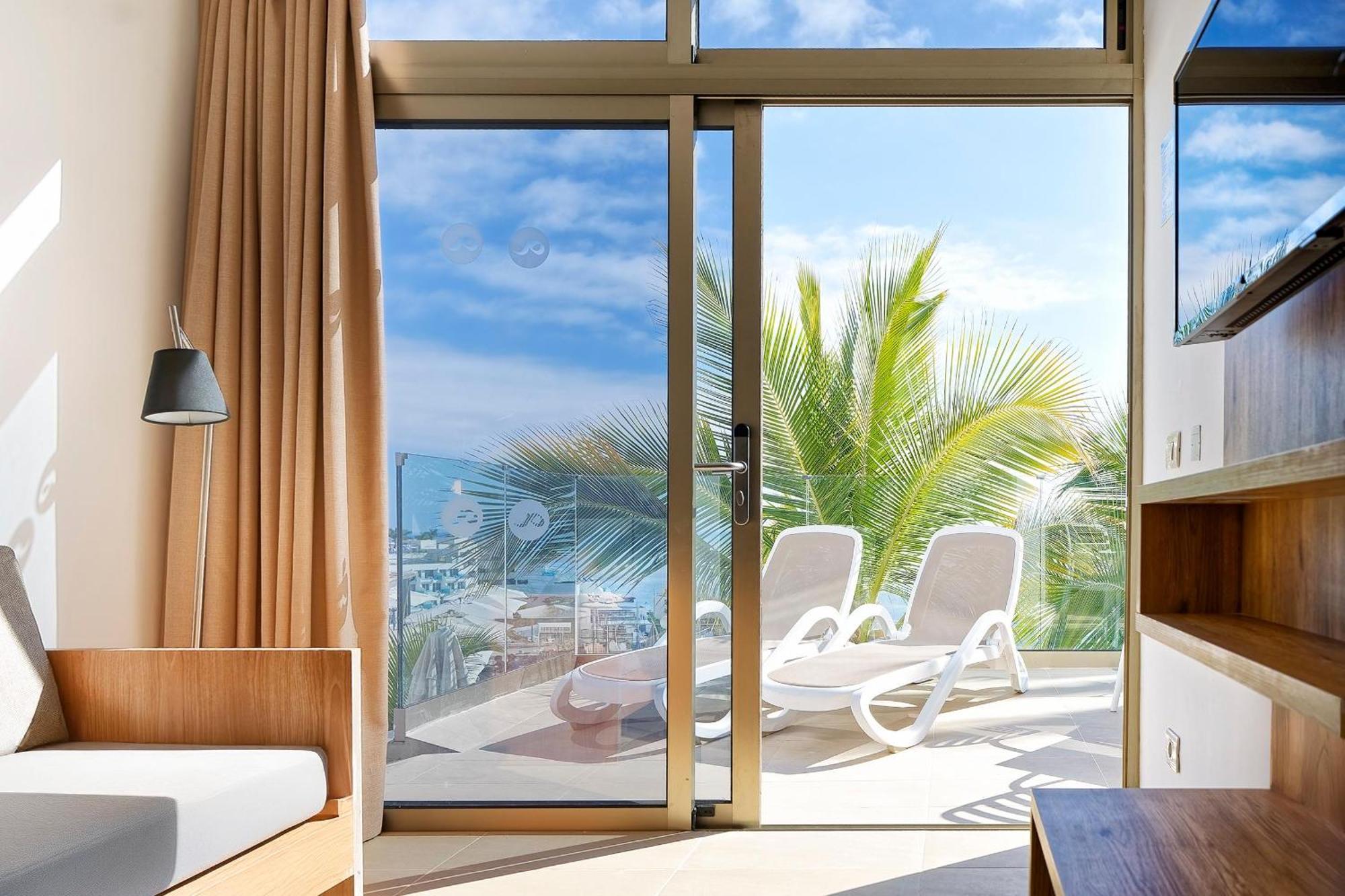 Appartement Classique 1 Chambre avec Balcon et Vue Limitée sur Mer