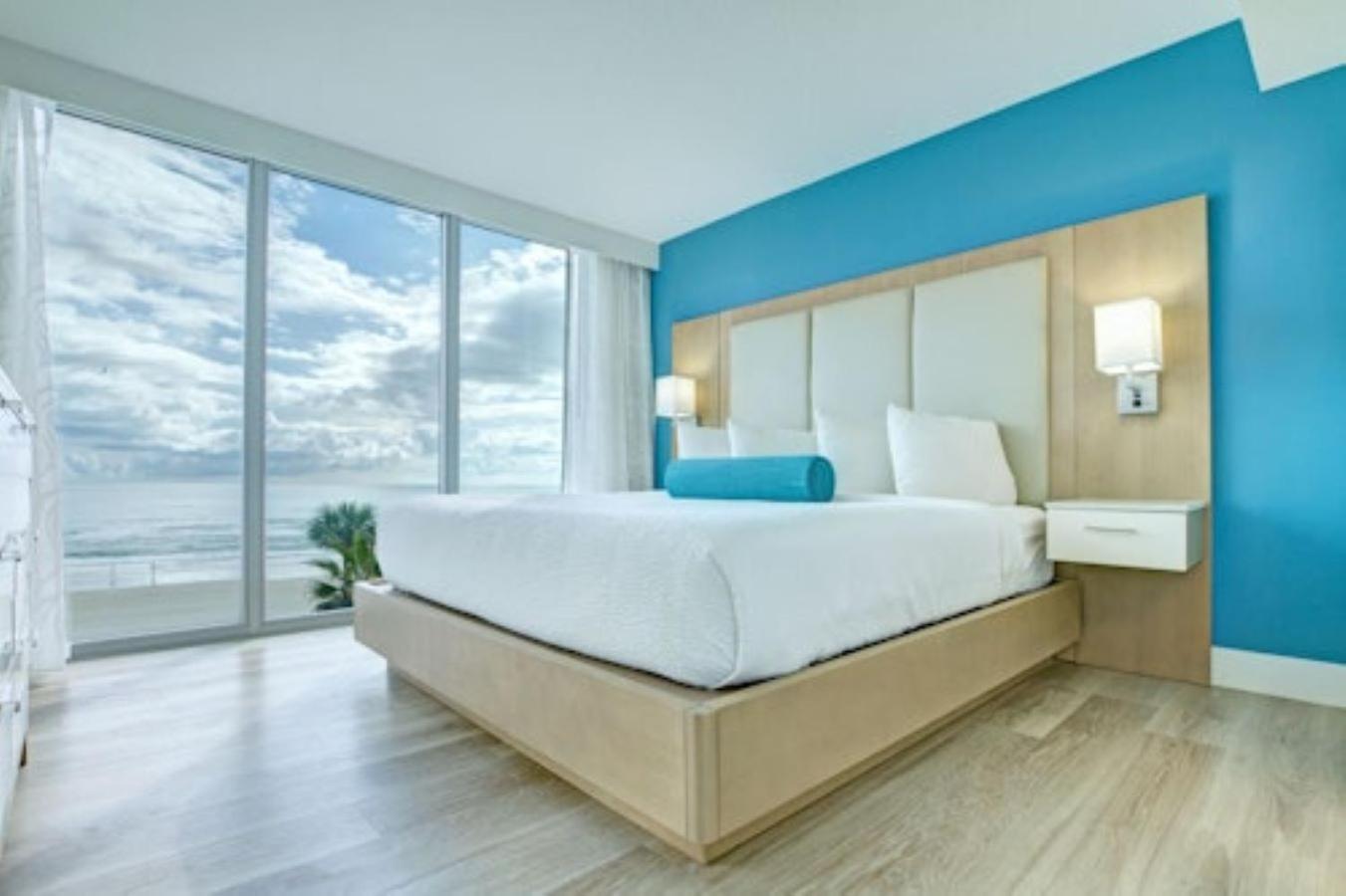 One-Bedroom Condo - Ocean Front