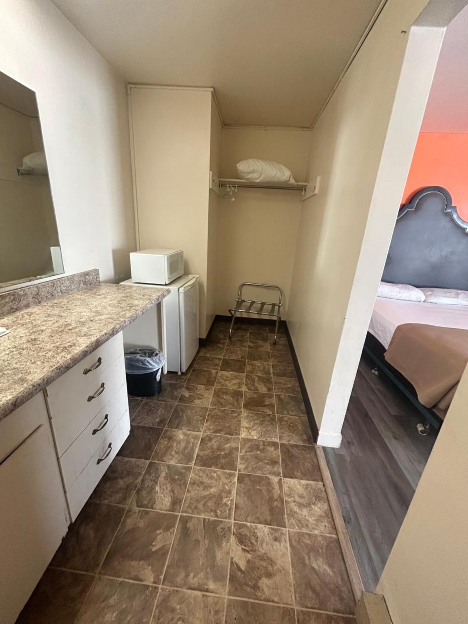 2 Queen Beds Suite Non-Smoking