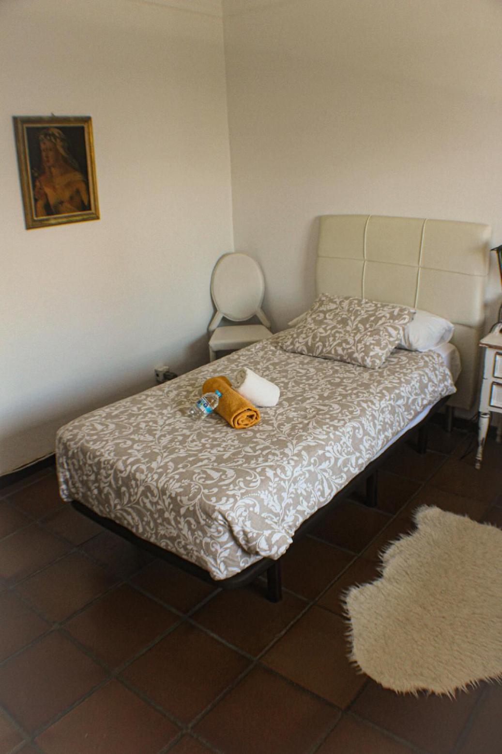 Tweepersoonskamer met Gedeelde Badkamer