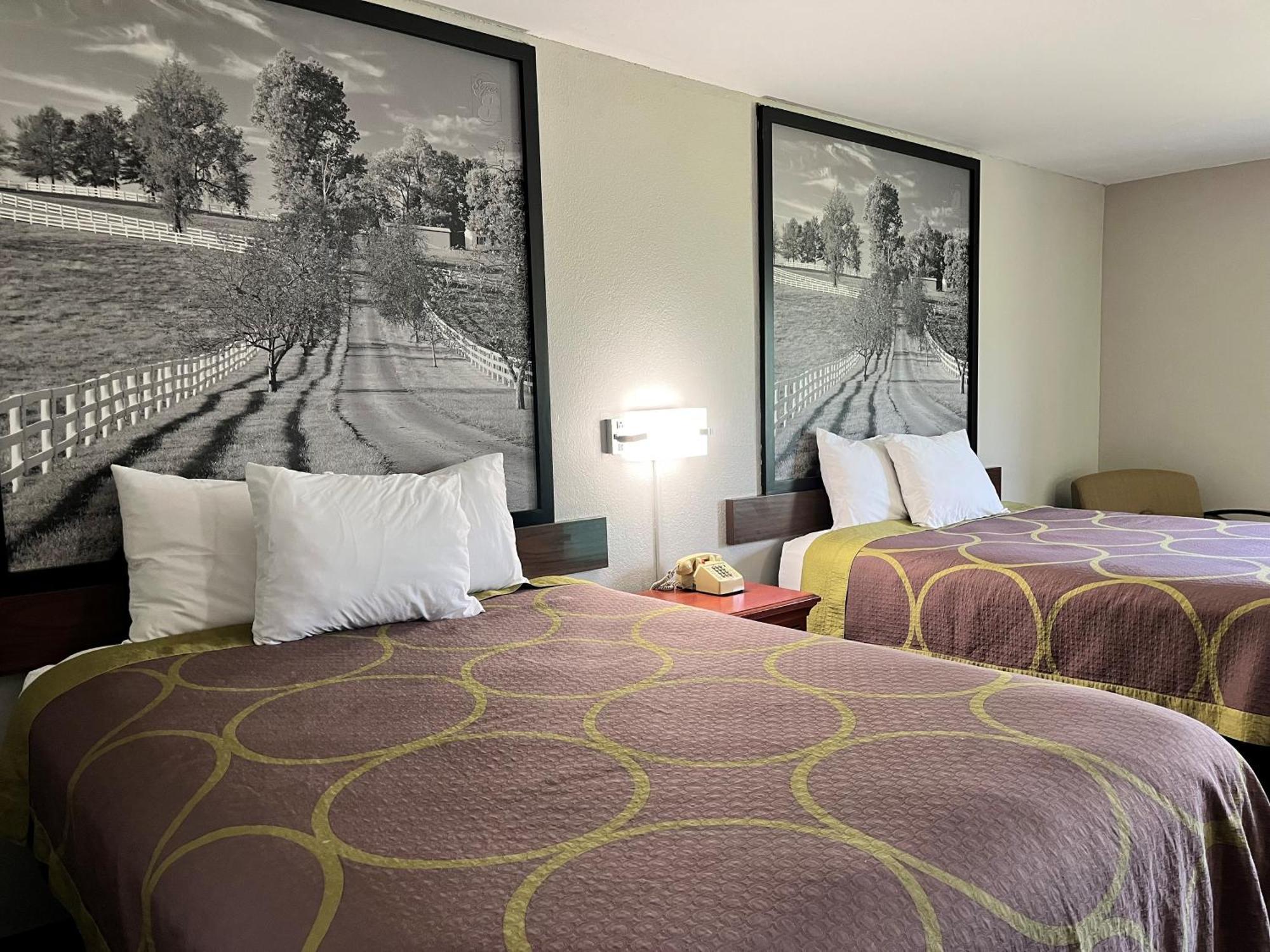 Queen Room with Two Queen Beds - Non-Smoking
