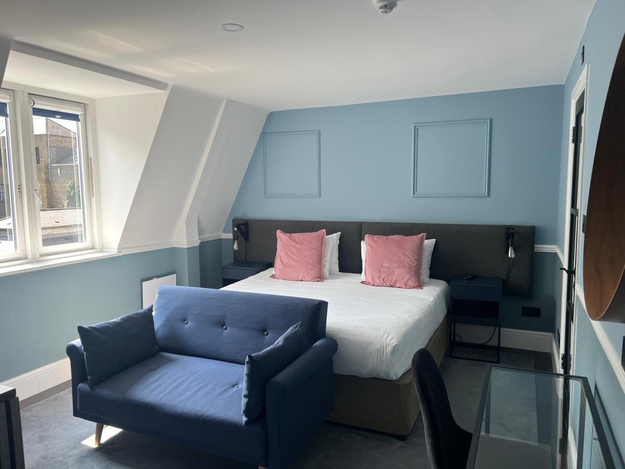 Deluxe Zimmer mit Kingsize-Bett