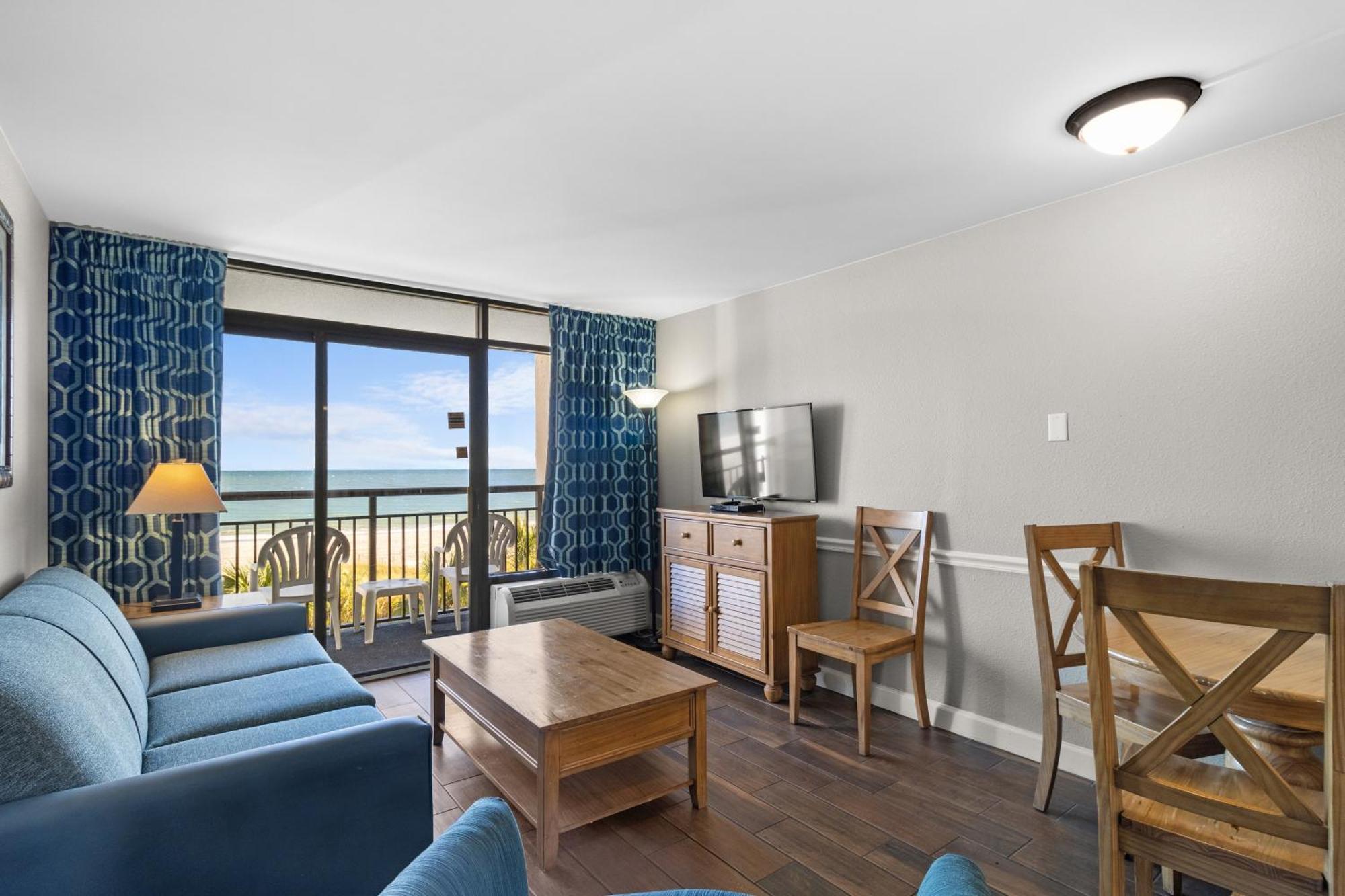 Oceanfront Queen Suite,1694538337:JPEG