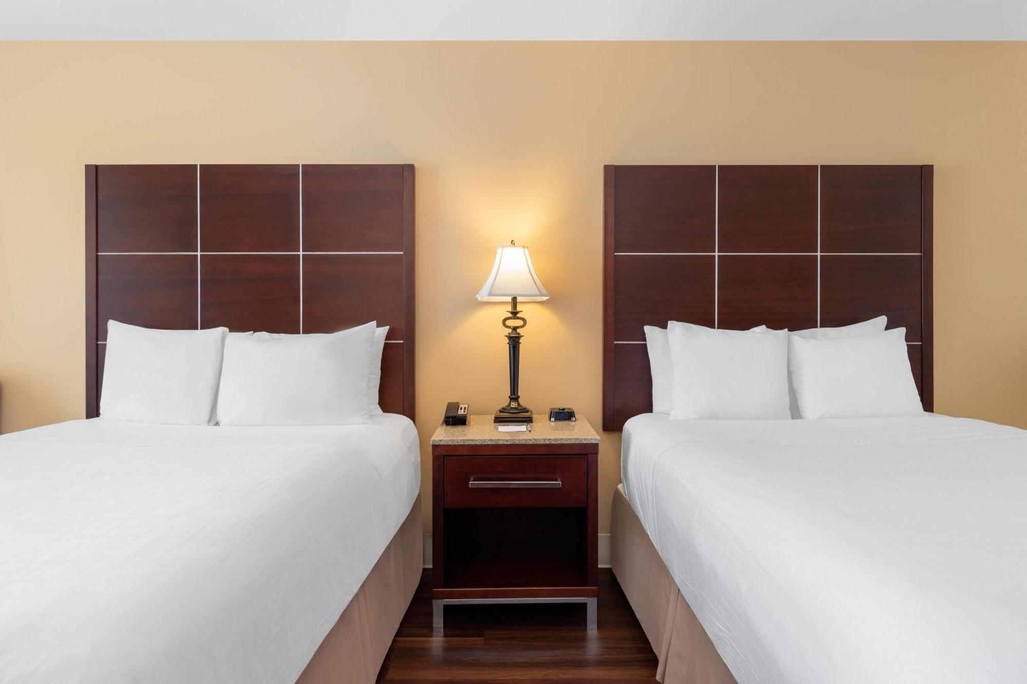 Double Room with Two Double Beds - Non-Smoking