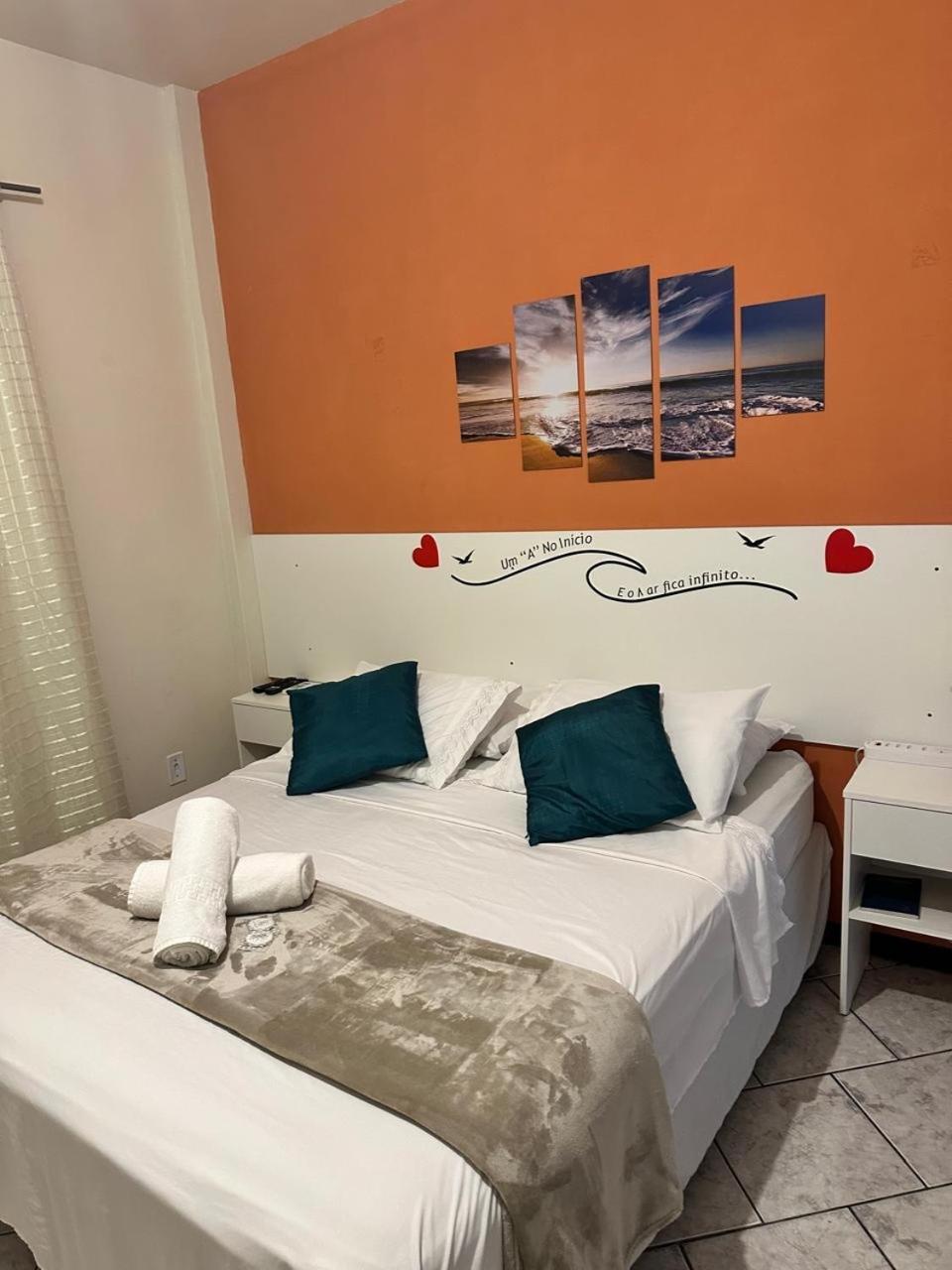 Quarto Deluxe com Cama de Casal ou 2 de Solteiro
