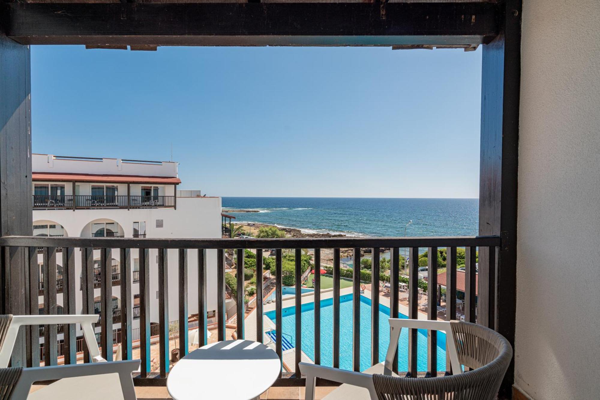 Habitación Doble Superior con balcón - vistas al mar