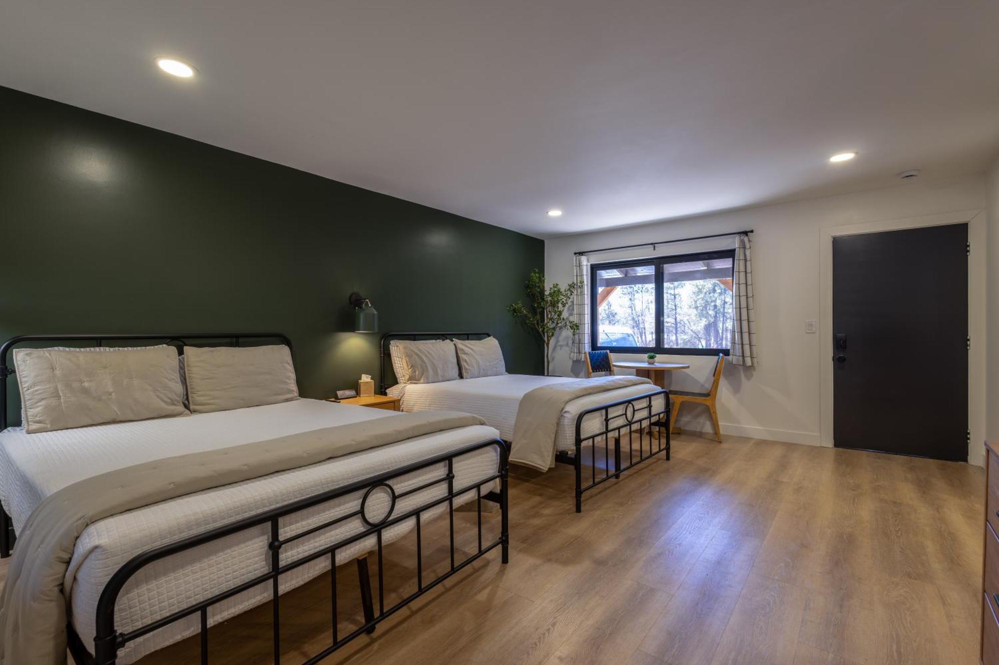 Queen Suite - Pet Friendly