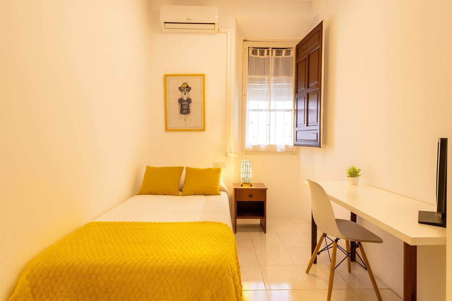 Single Room with Private Bathroom,1697844281:JPEG